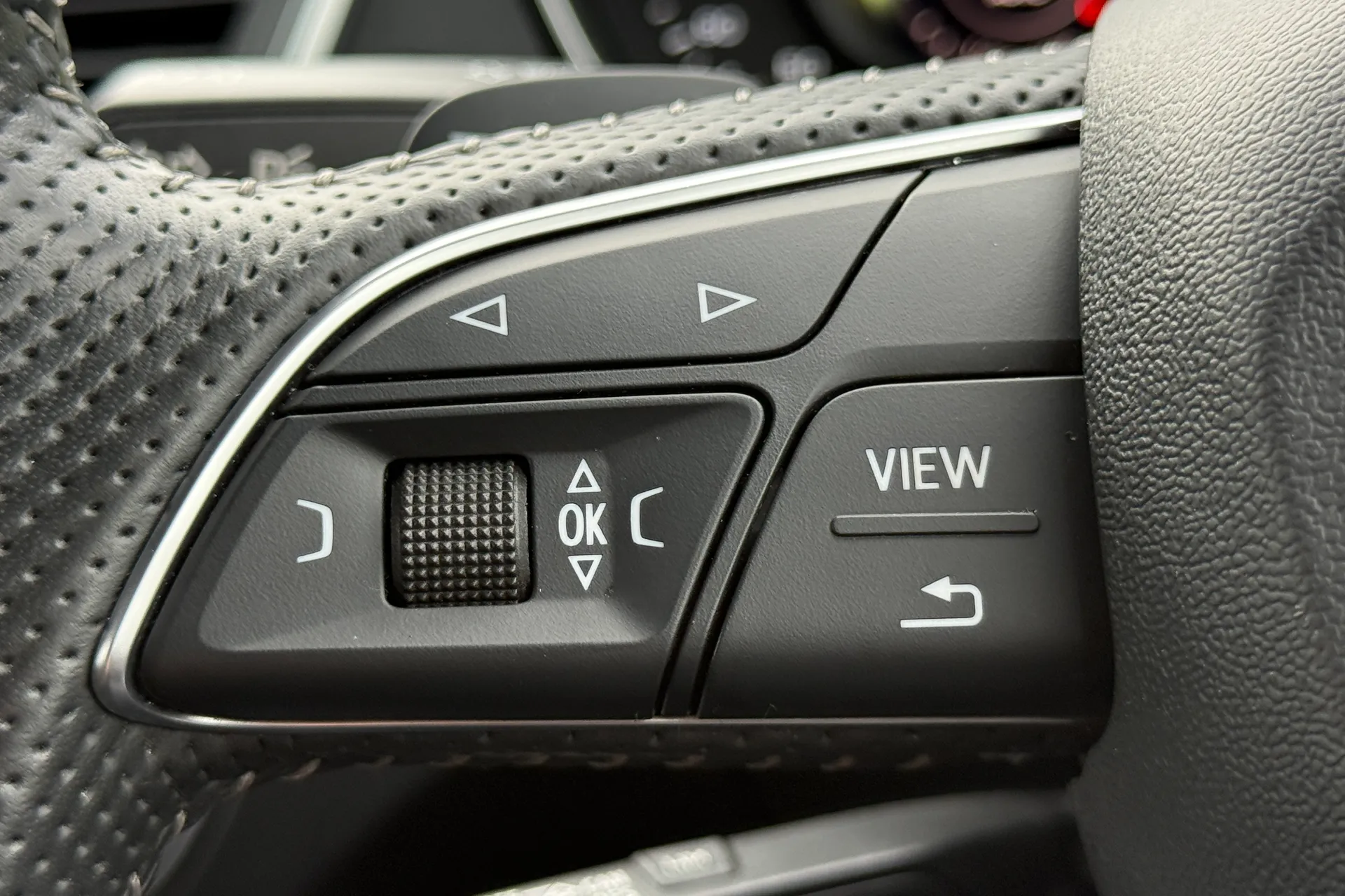 Audi Q5 thumbnail image number 18