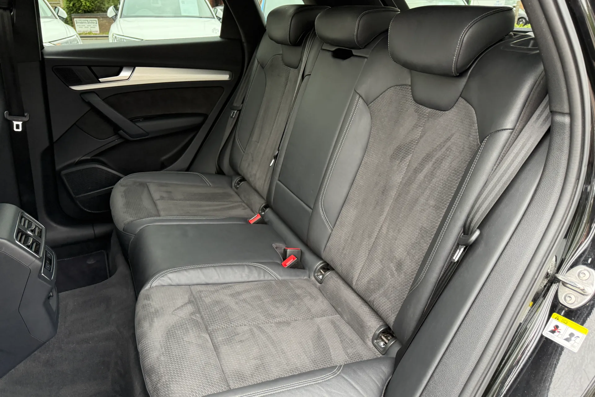 Audi Q5 thumbnail image number 40