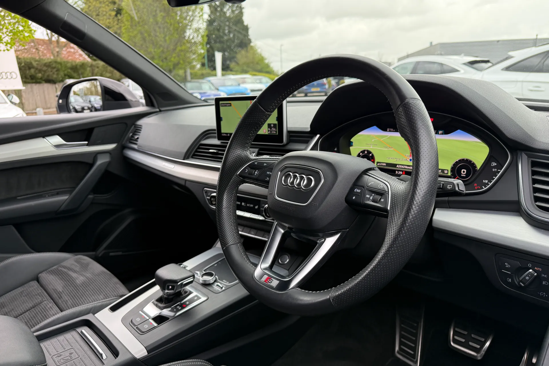 Audi Q5 thumbnail image number 25