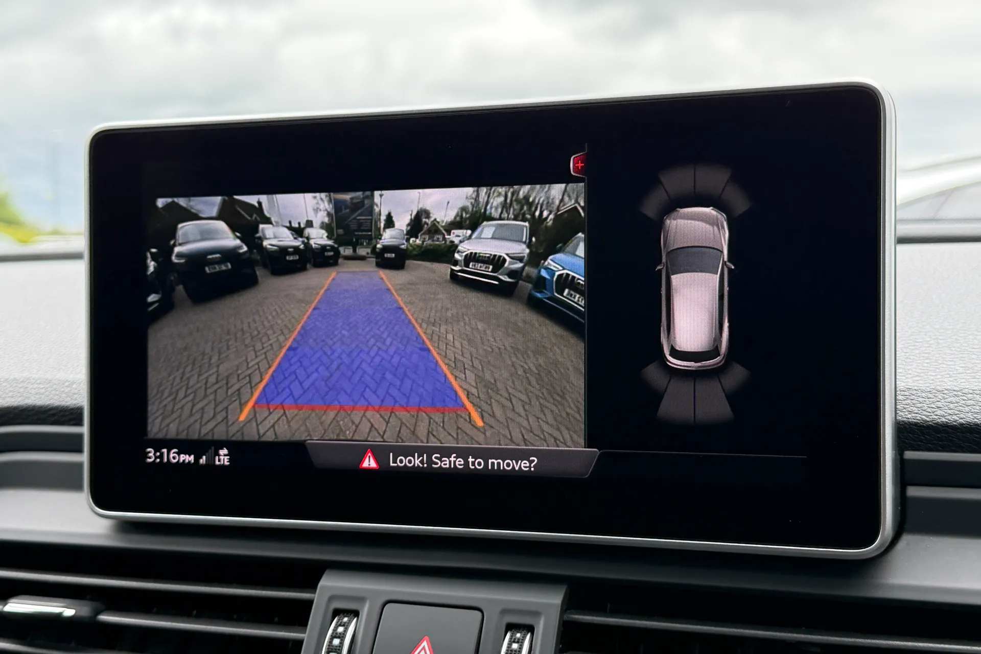 Audi Q5 thumbnail image number 4