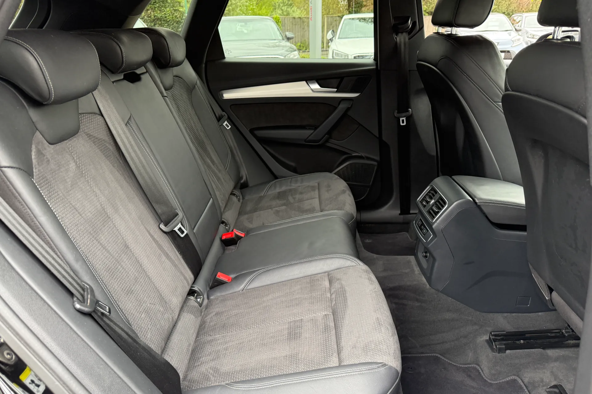 Audi Q5 thumbnail image number 42