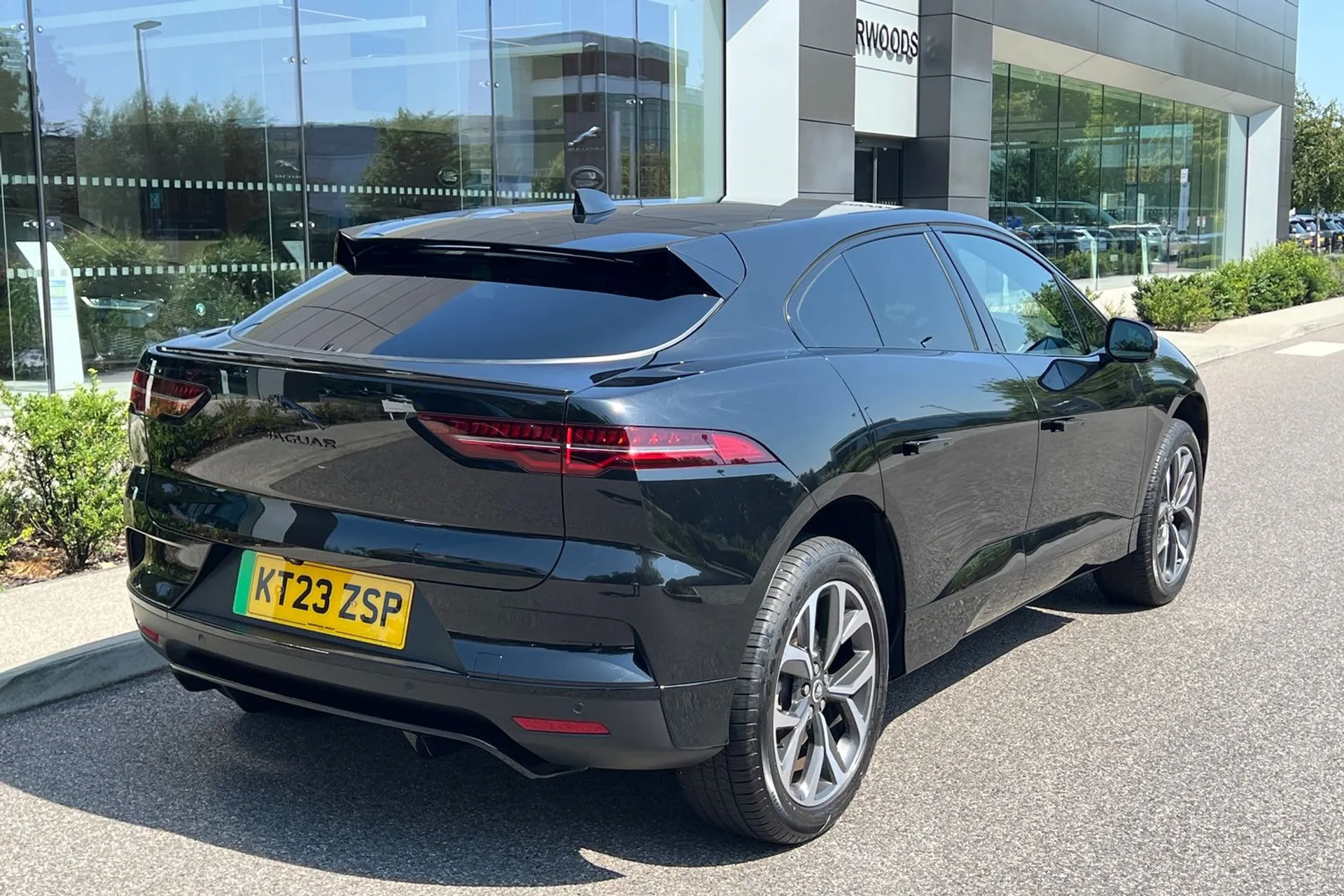 Jaguar I-PACE thumbnail image number 9