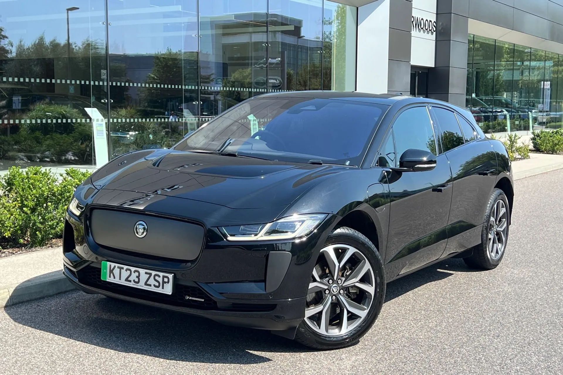 Jaguar I-PACE thumbnail image number 12