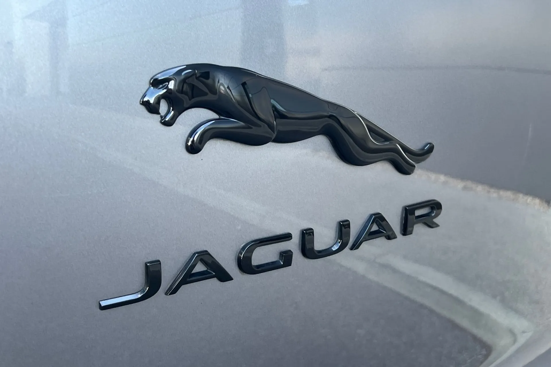 Jaguar I-PACE thumbnail image number 60