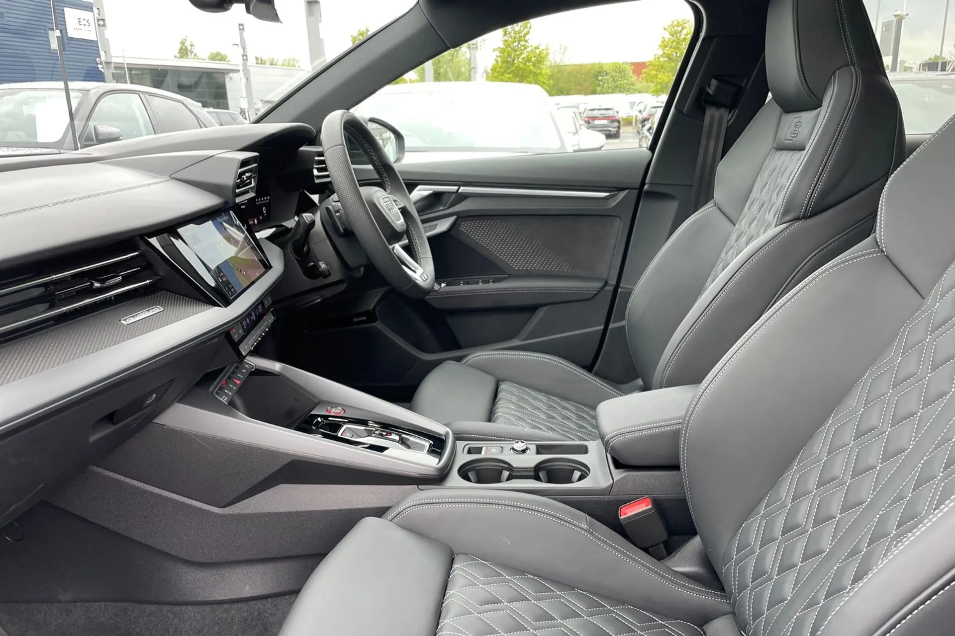 Audi A3 thumbnail image number 32