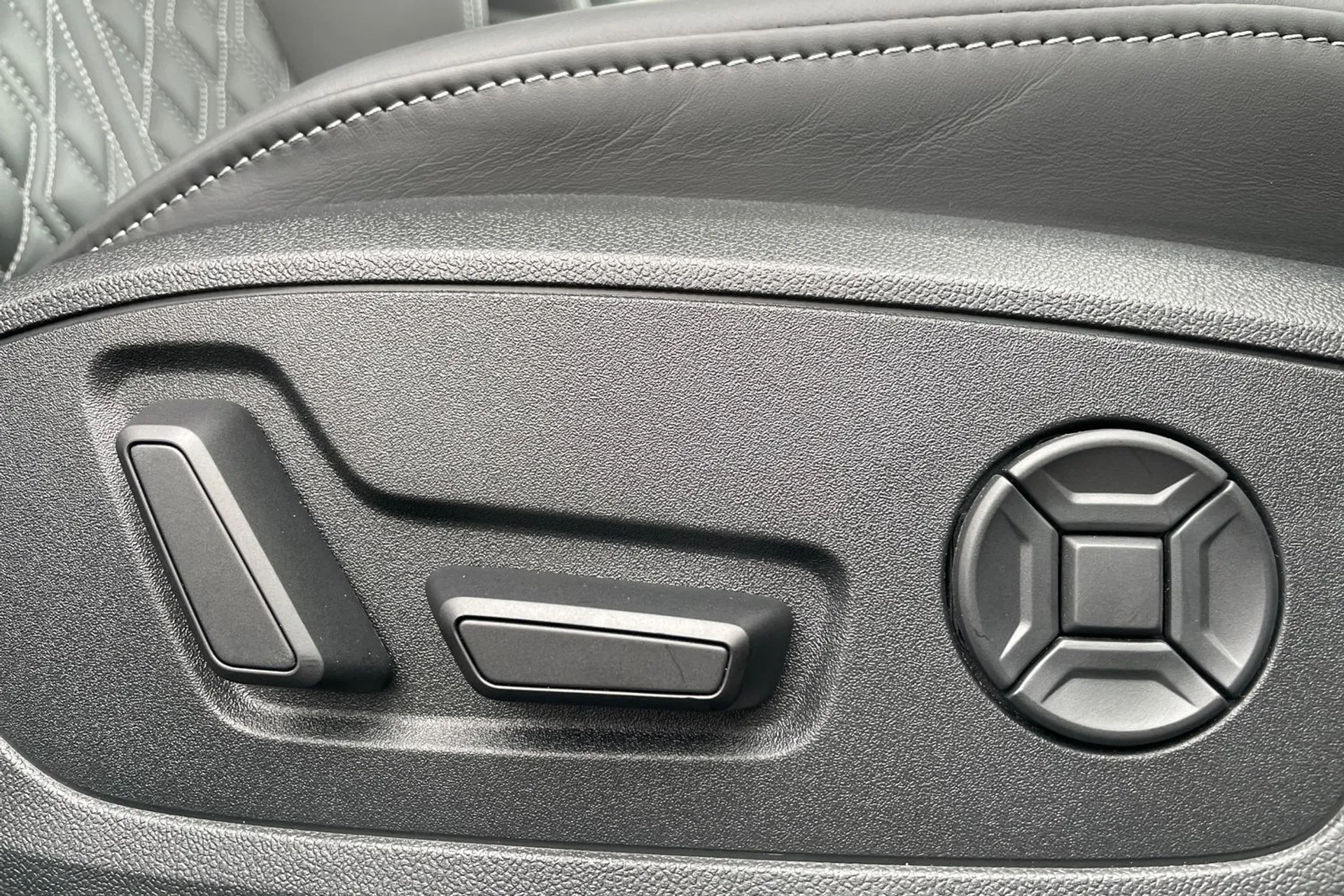 Audi A3 thumbnail image number 33