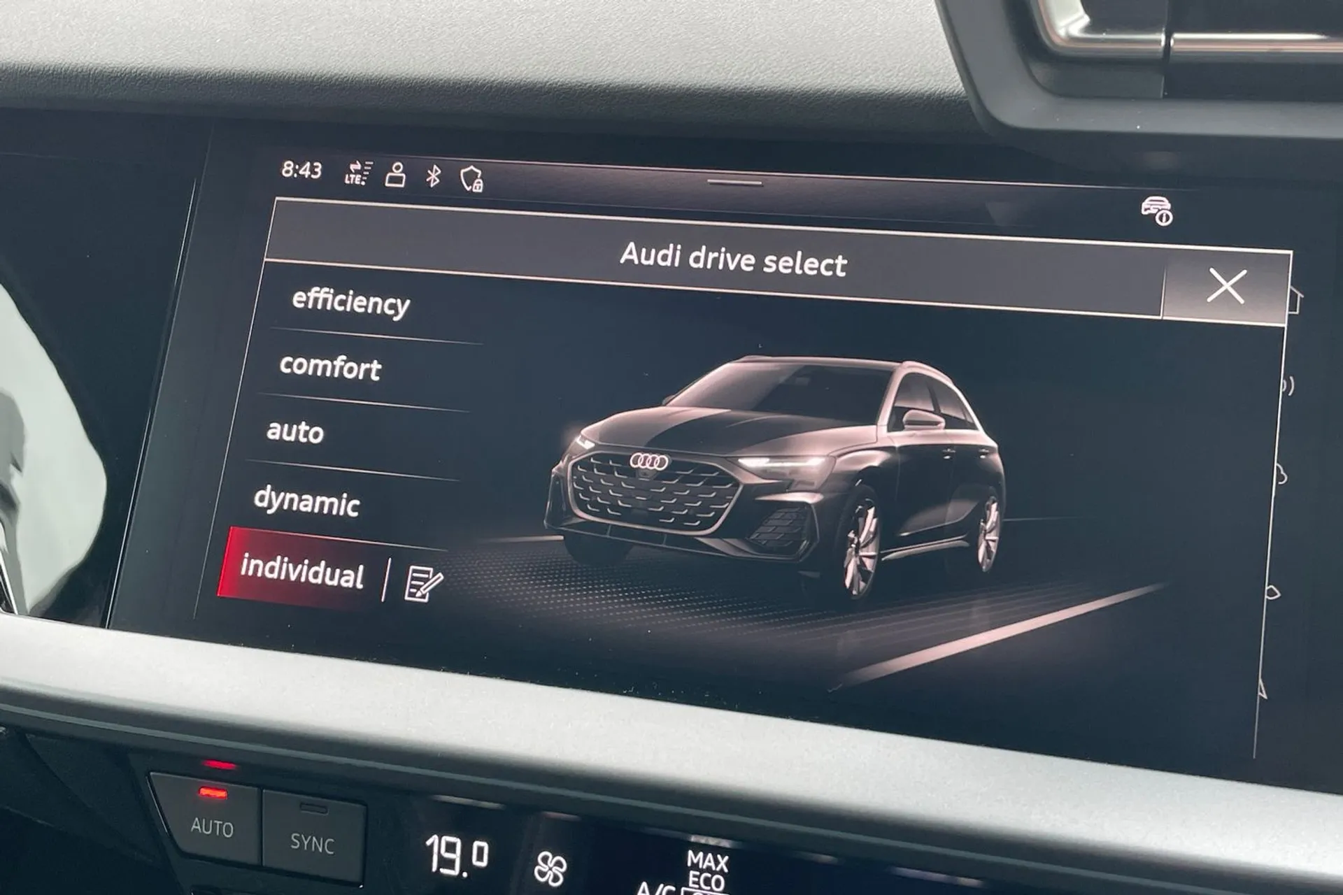 Audi A3 thumbnail image number 38