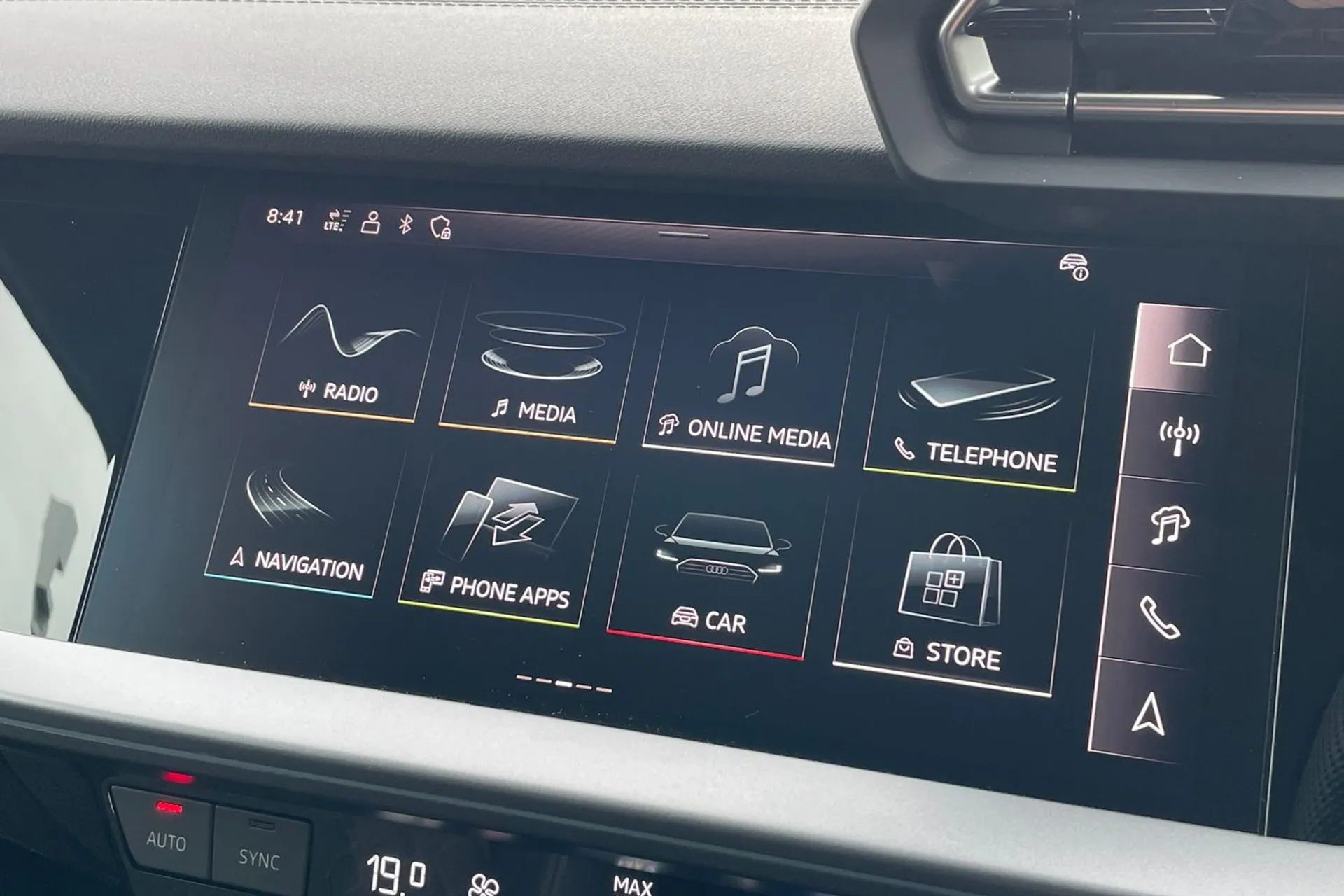 Audi A3 thumbnail image number 36