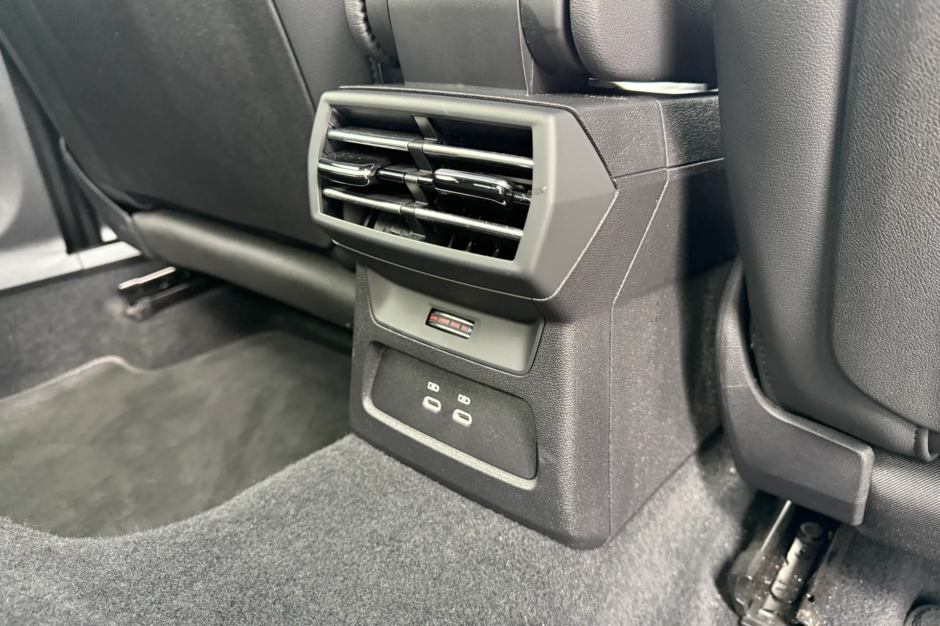 Audi A3 thumbnail image number 45