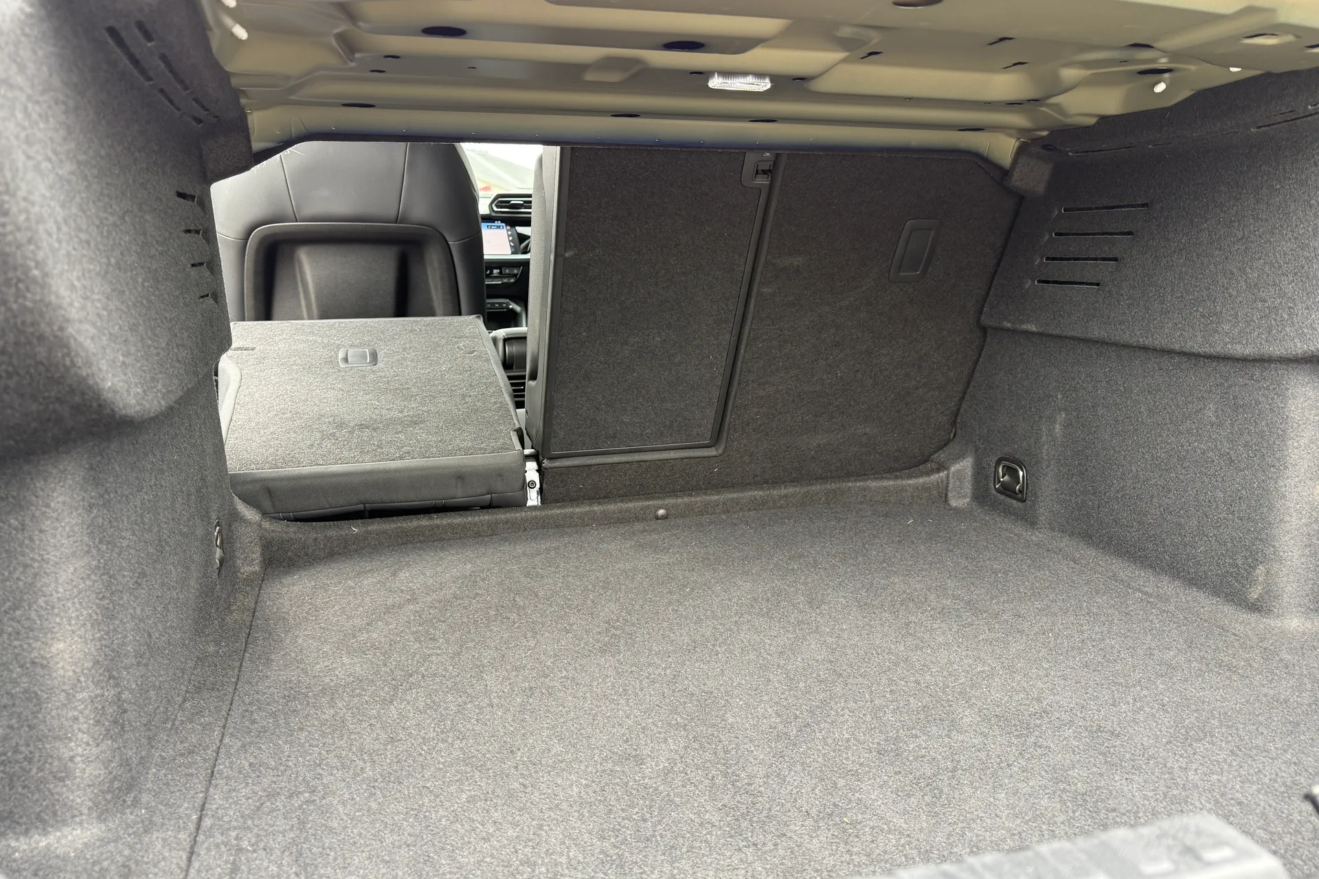 Audi A3 thumbnail image number 35