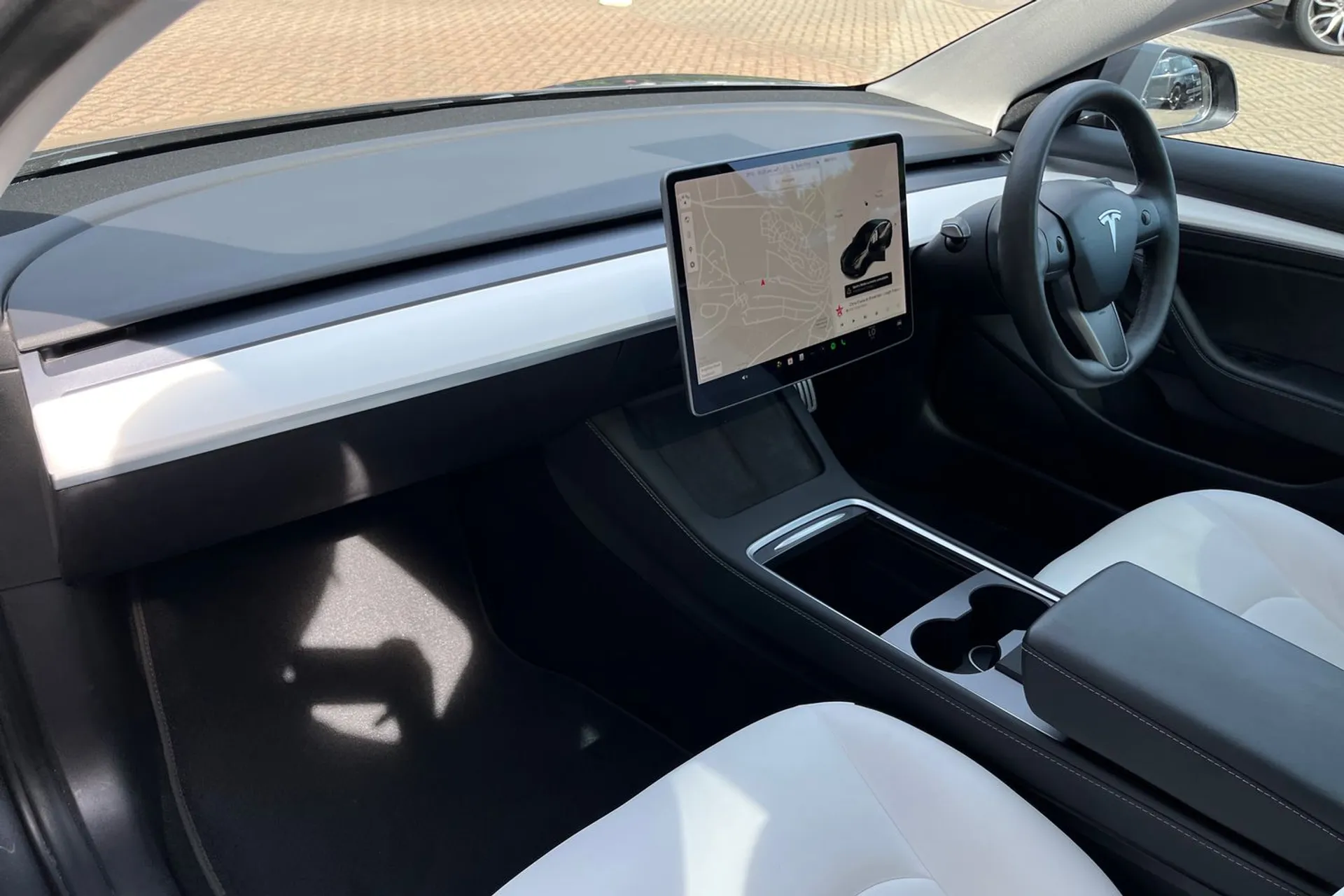 TESLA MODEL 3 thumbnail image number 26