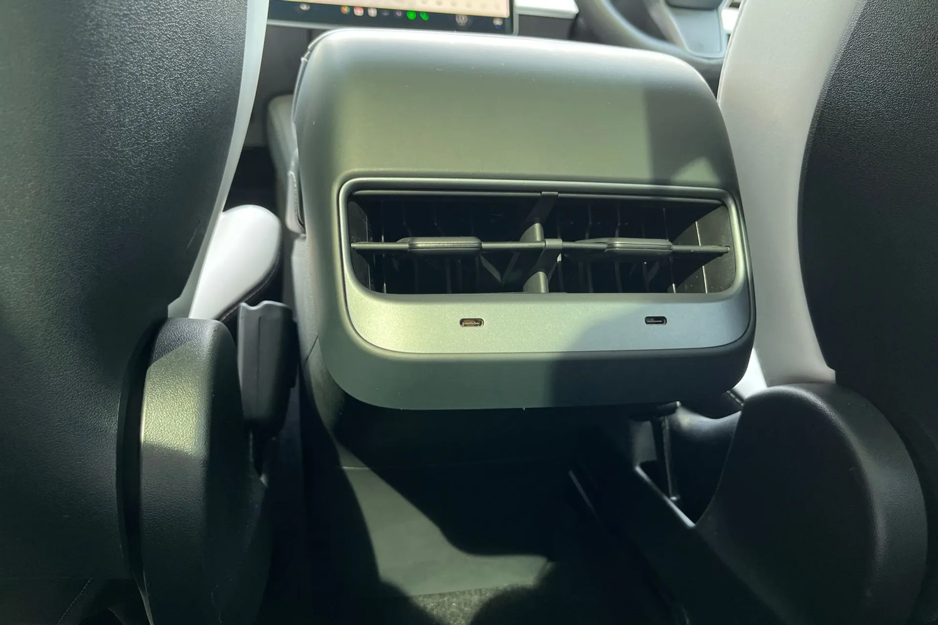 TESLA MODEL 3 thumbnail image number 47