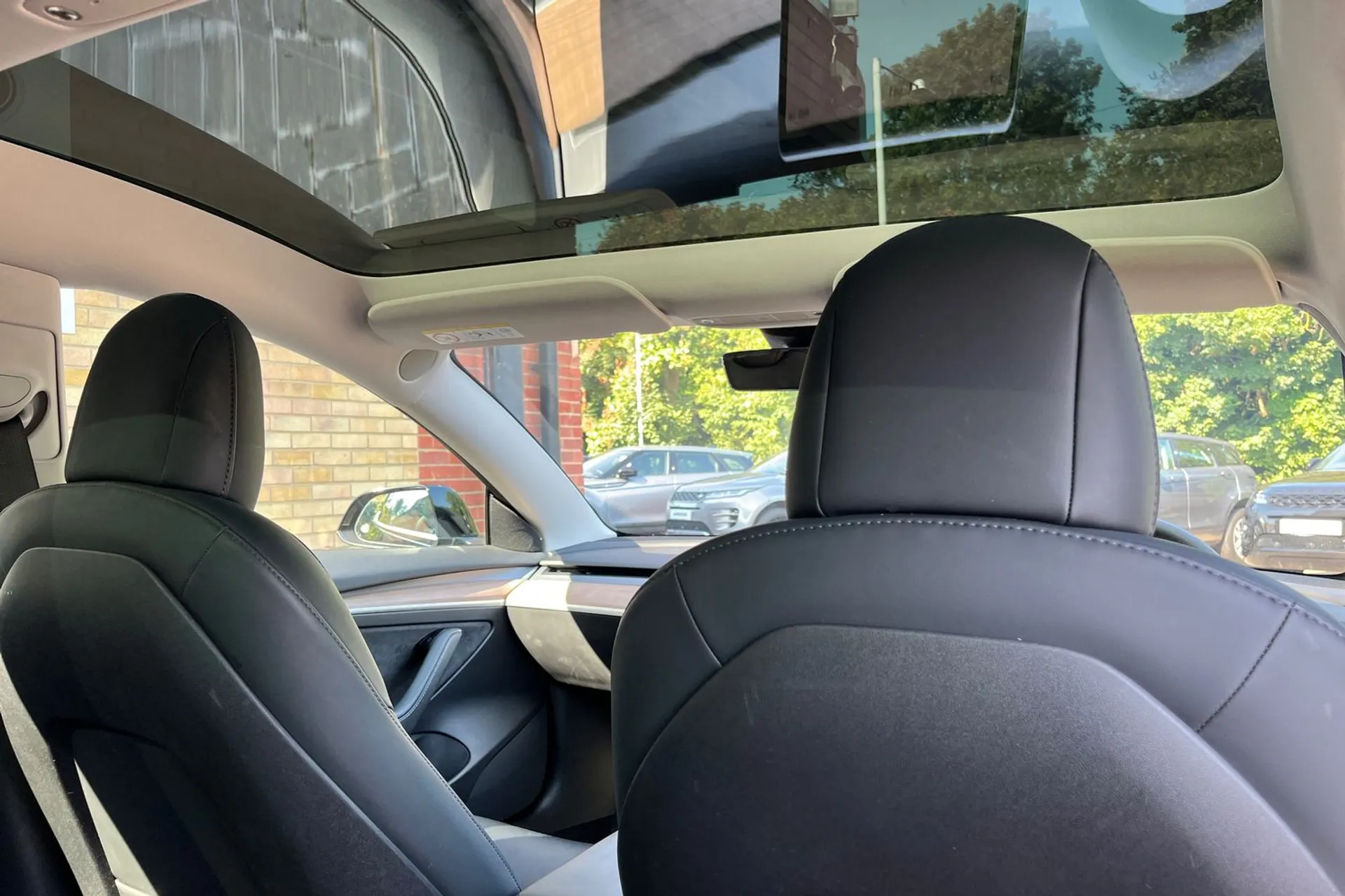 TESLA MODEL 3 thumbnail image number 8