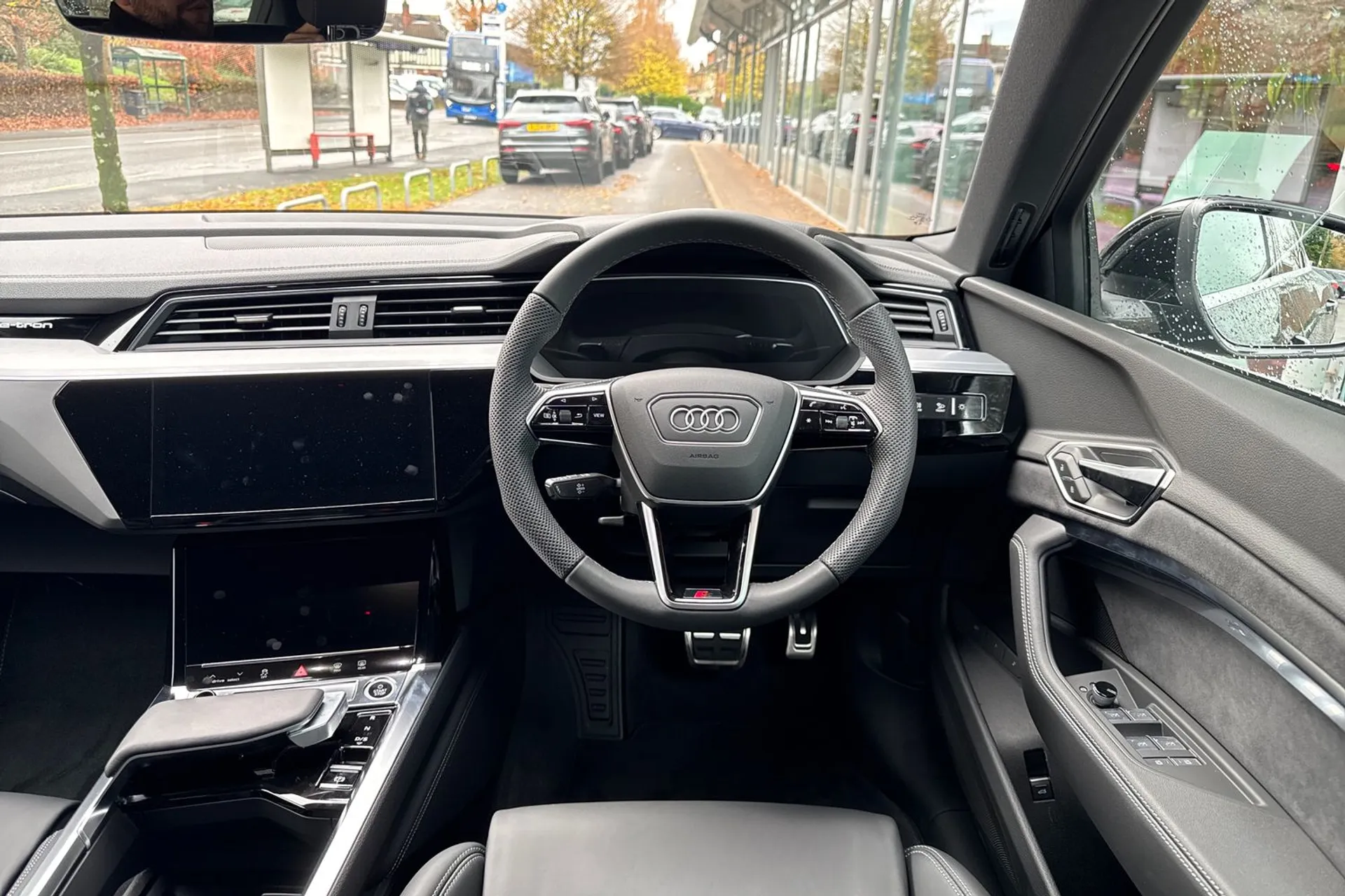 Audi Q8 thumbnail image number 33