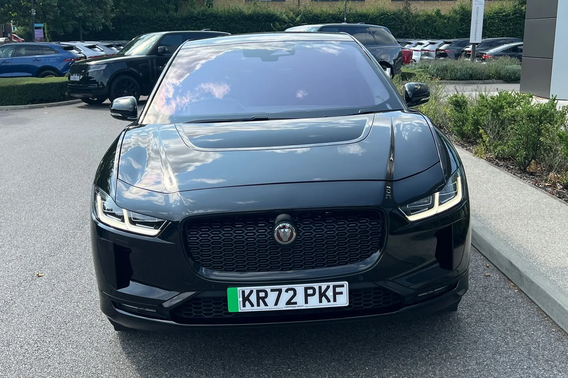 Jaguar I-PACE thumbnail image number 13