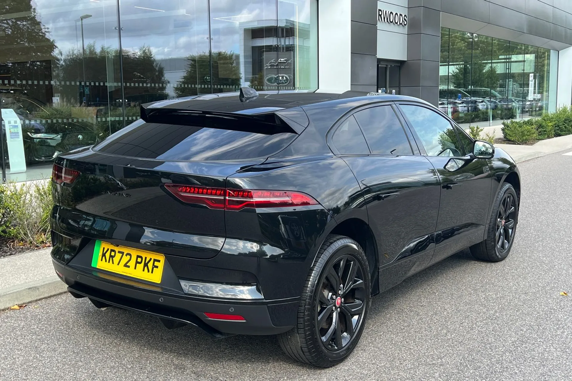 Jaguar I-PACE thumbnail image number 9