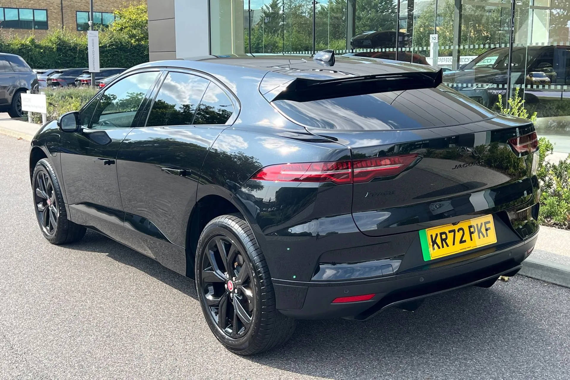 Jaguar I-PACE thumbnail image number 11