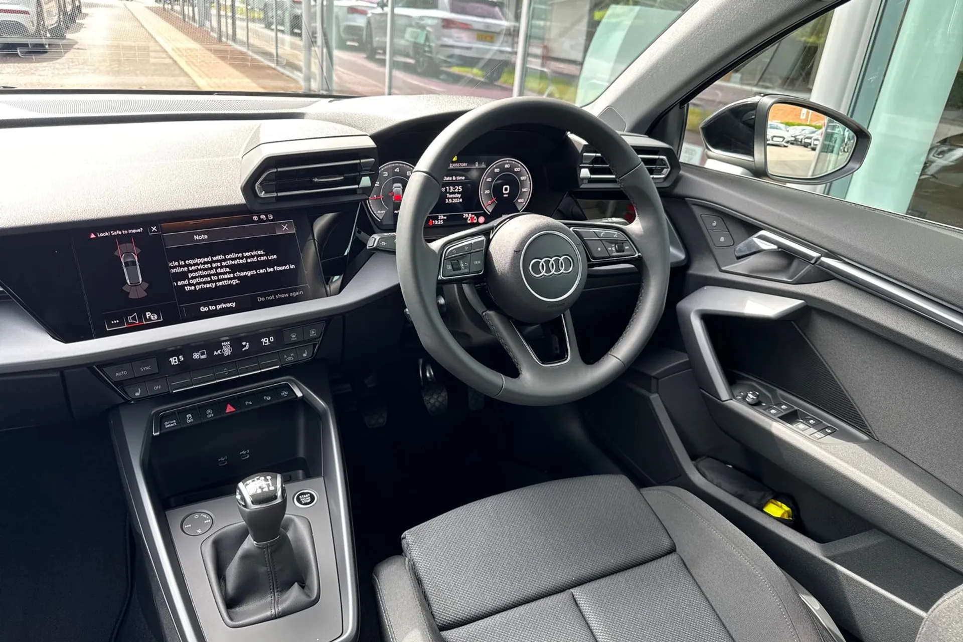 Audi A3 thumbnail image number 32