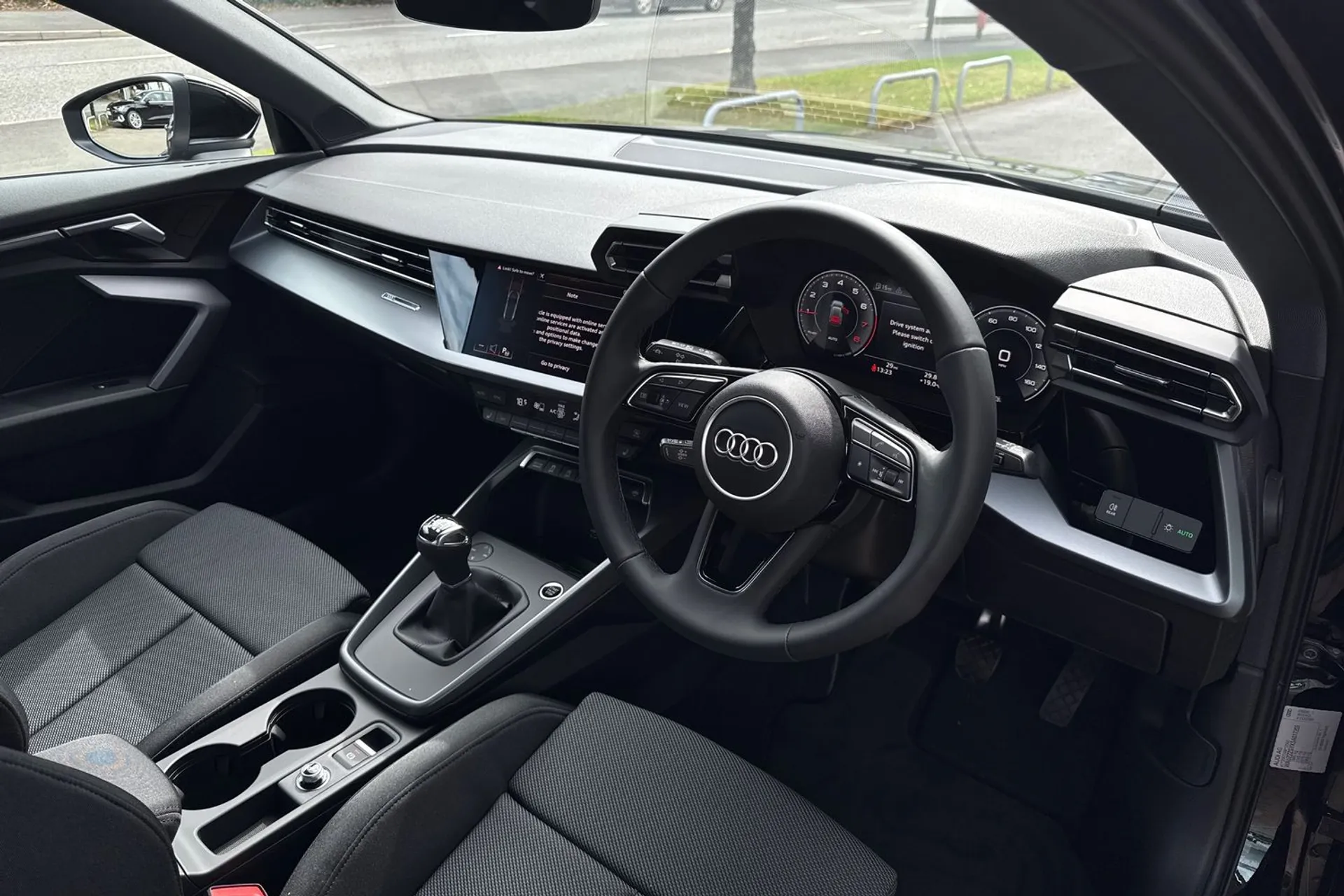 Audi A3 thumbnail image number 25
