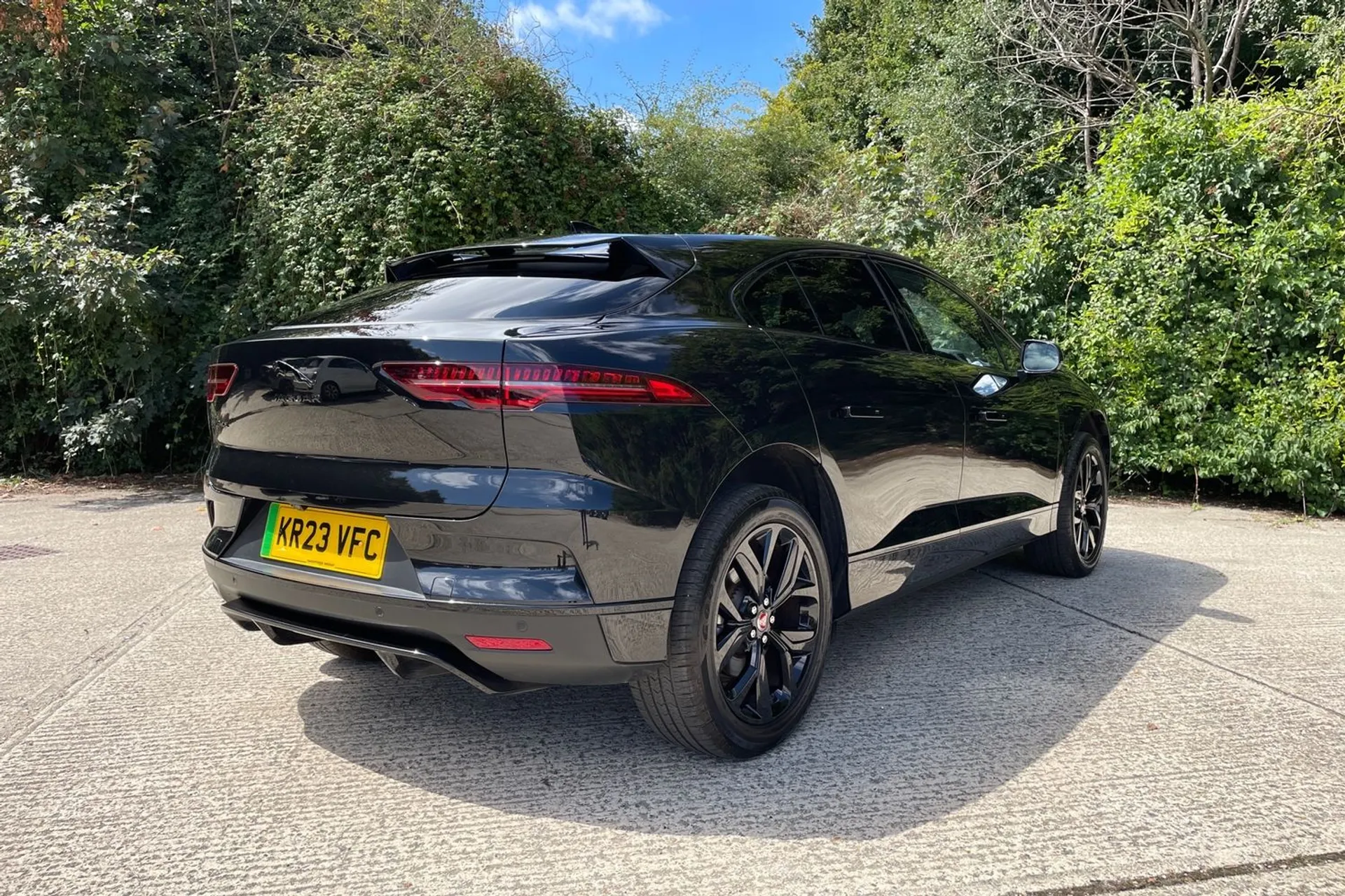 Jaguar I-PACE thumbnail image number 7