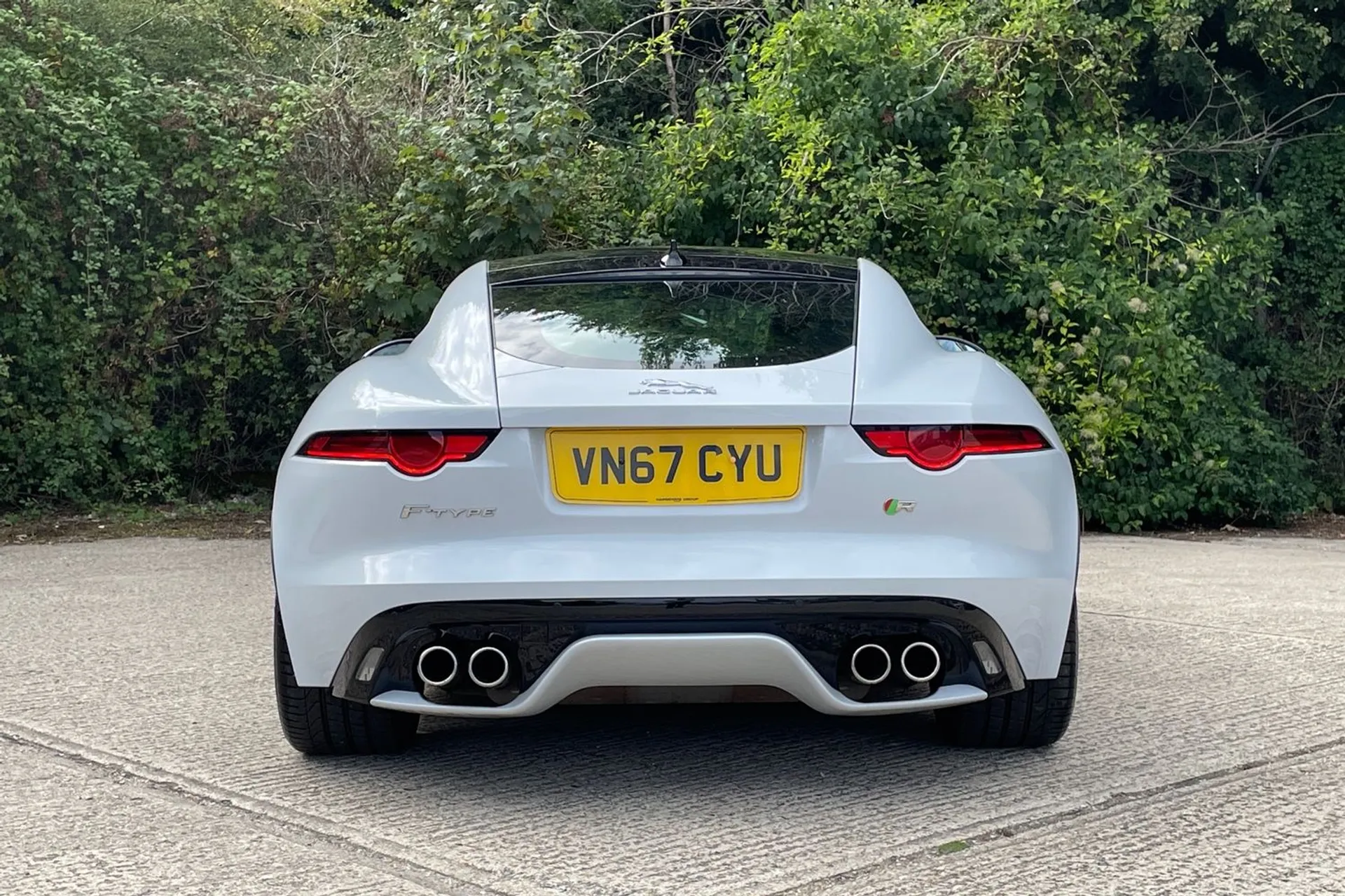 Jaguar F-TYPE thumbnail image number 7