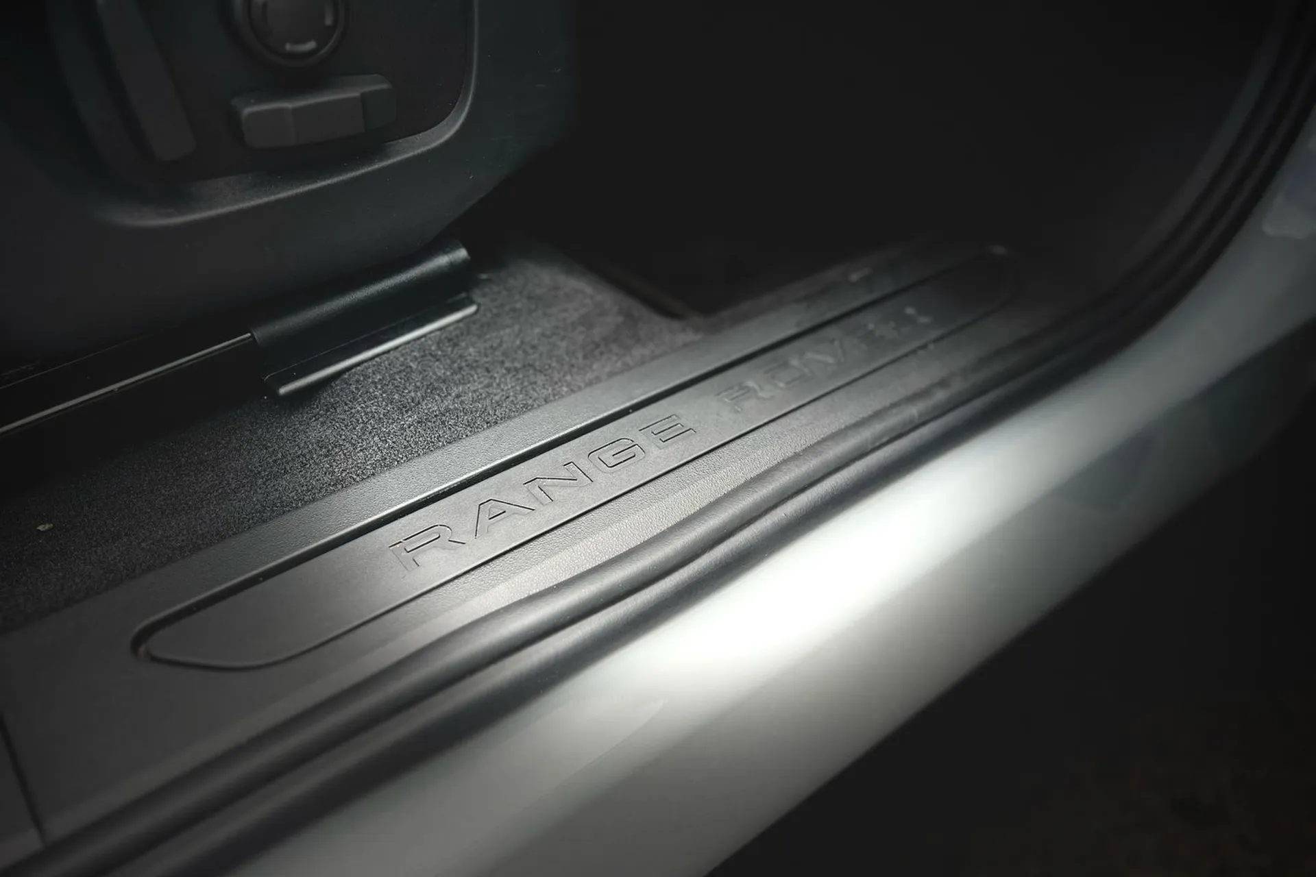 LAND ROVER RANGE ROVER EVOQUE thumbnail image number 43