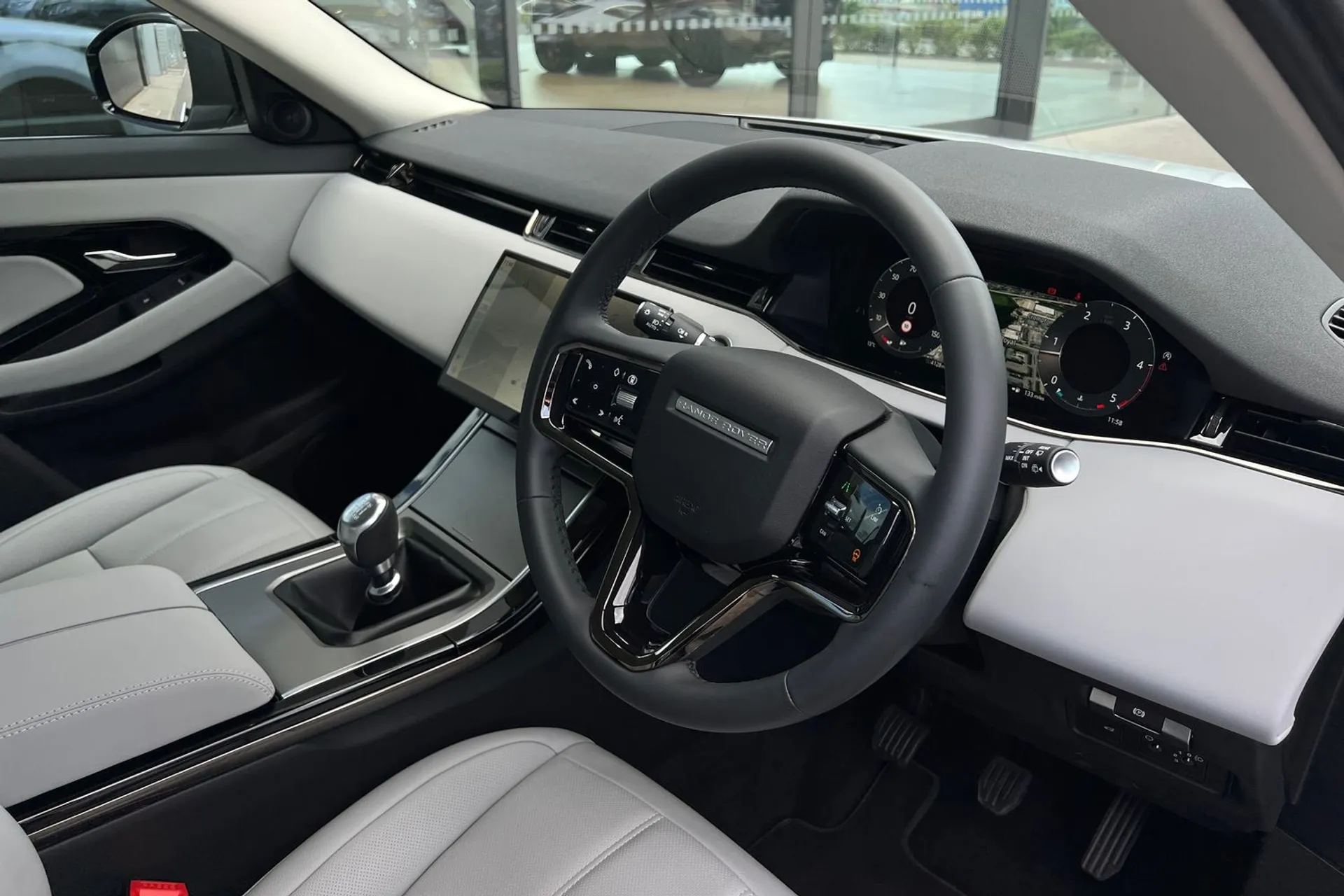 LAND ROVER RANGE ROVER EVOQUE thumbnail image number 38