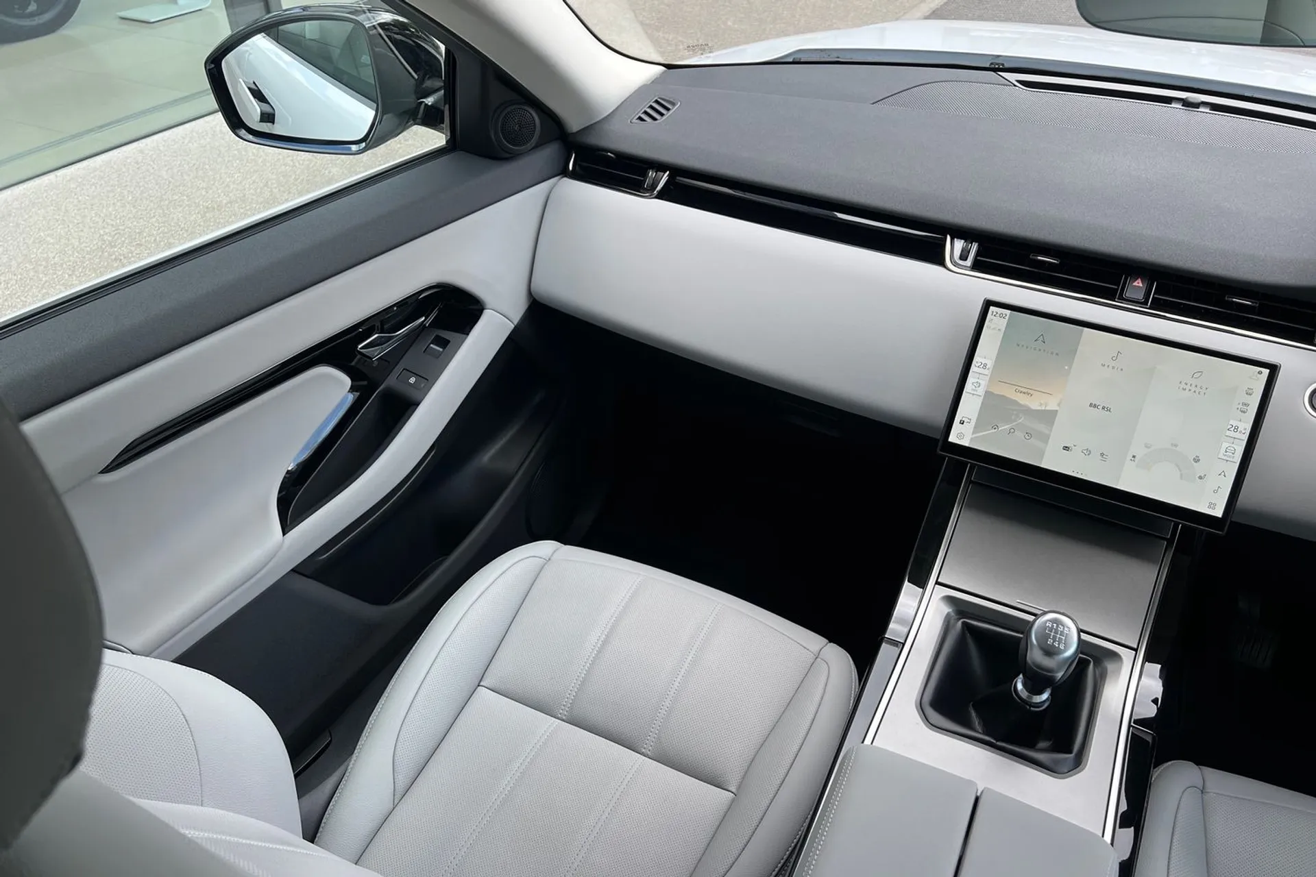 LAND ROVER RANGE ROVER EVOQUE thumbnail image number 22