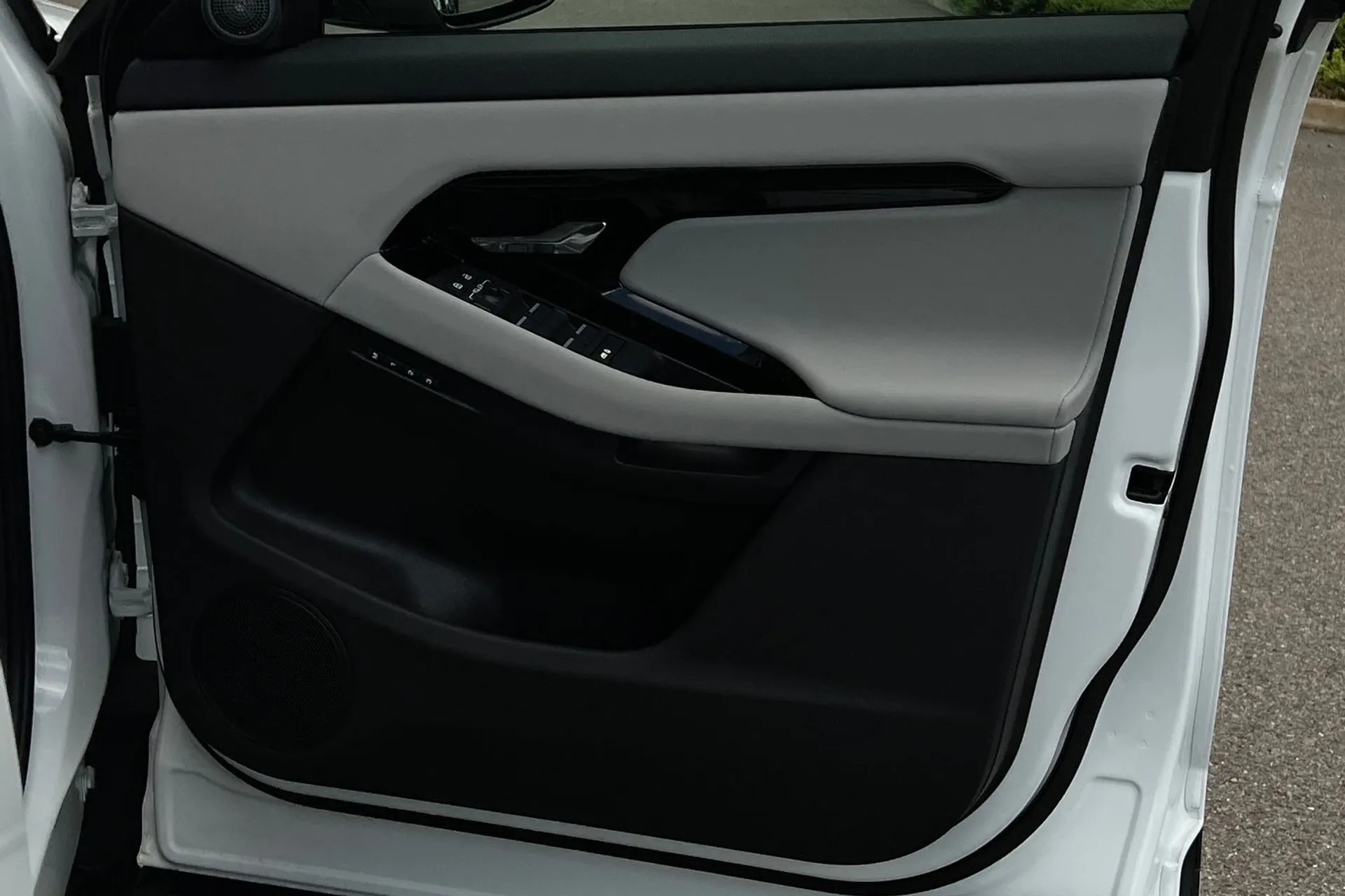 LAND ROVER RANGE ROVER EVOQUE thumbnail image number 53
