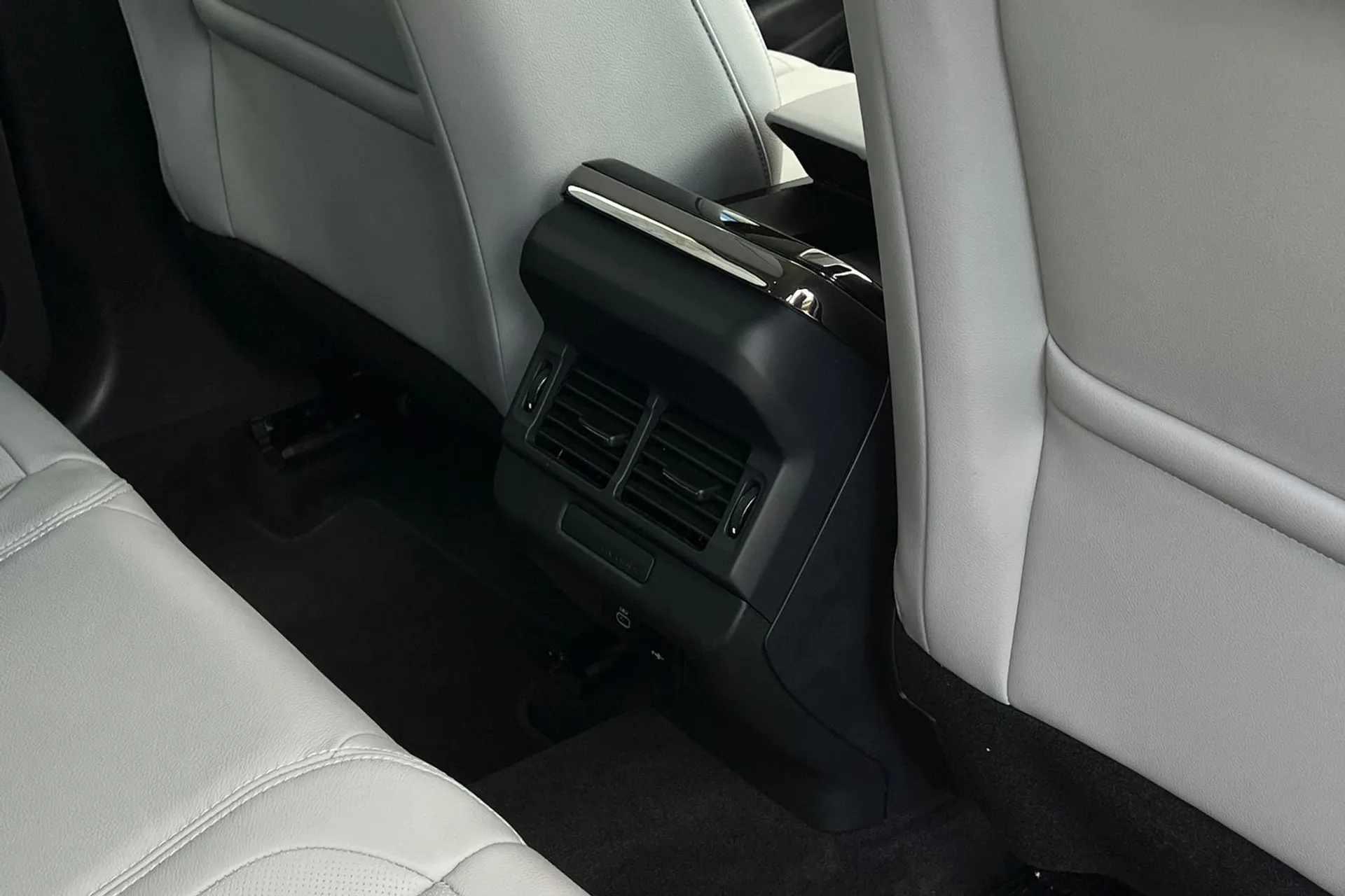 LAND ROVER RANGE ROVER EVOQUE thumbnail image number 34