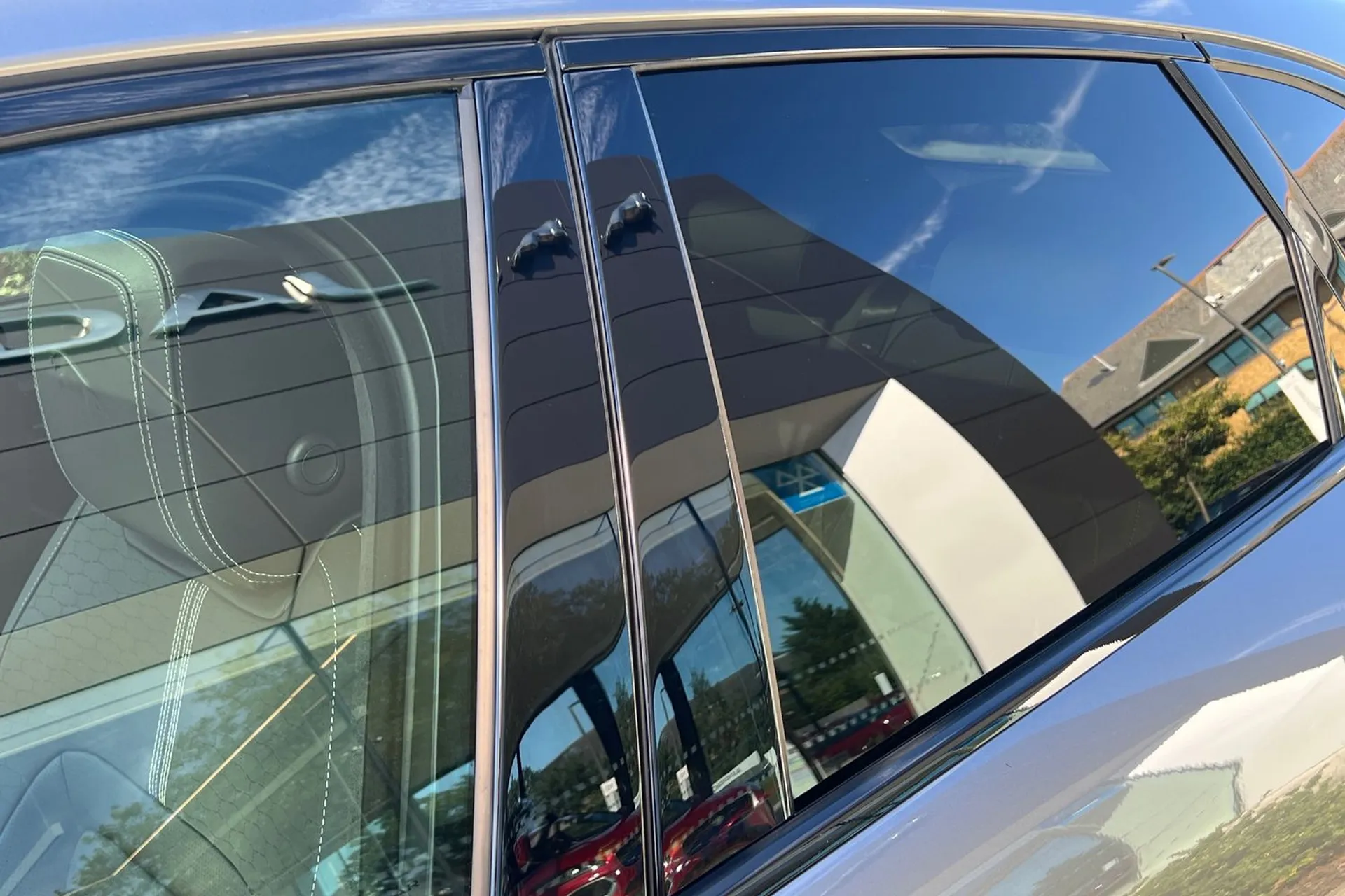 Jaguar F-Pace thumbnail image number 25