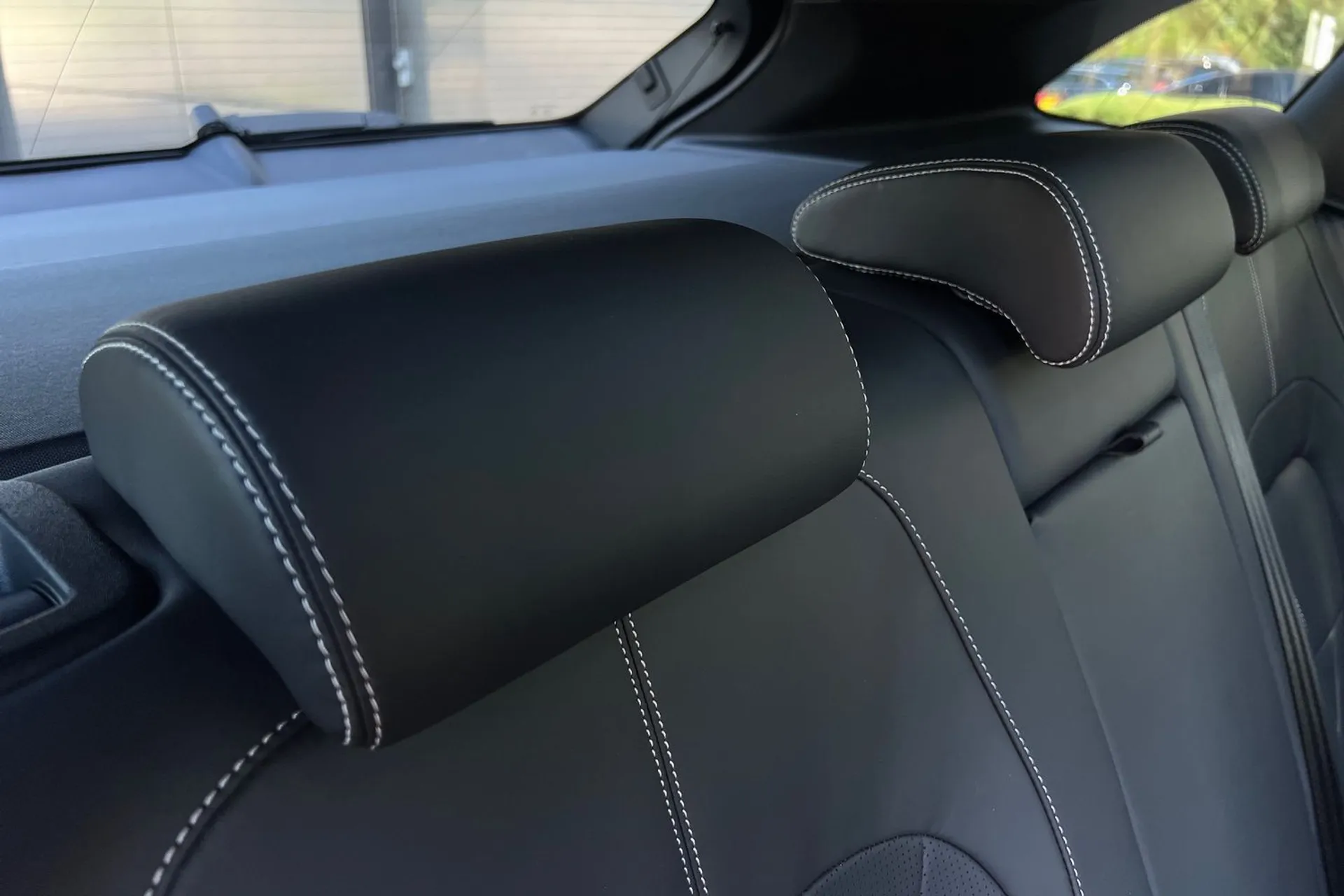 Jaguar F-Pace thumbnail image number 24