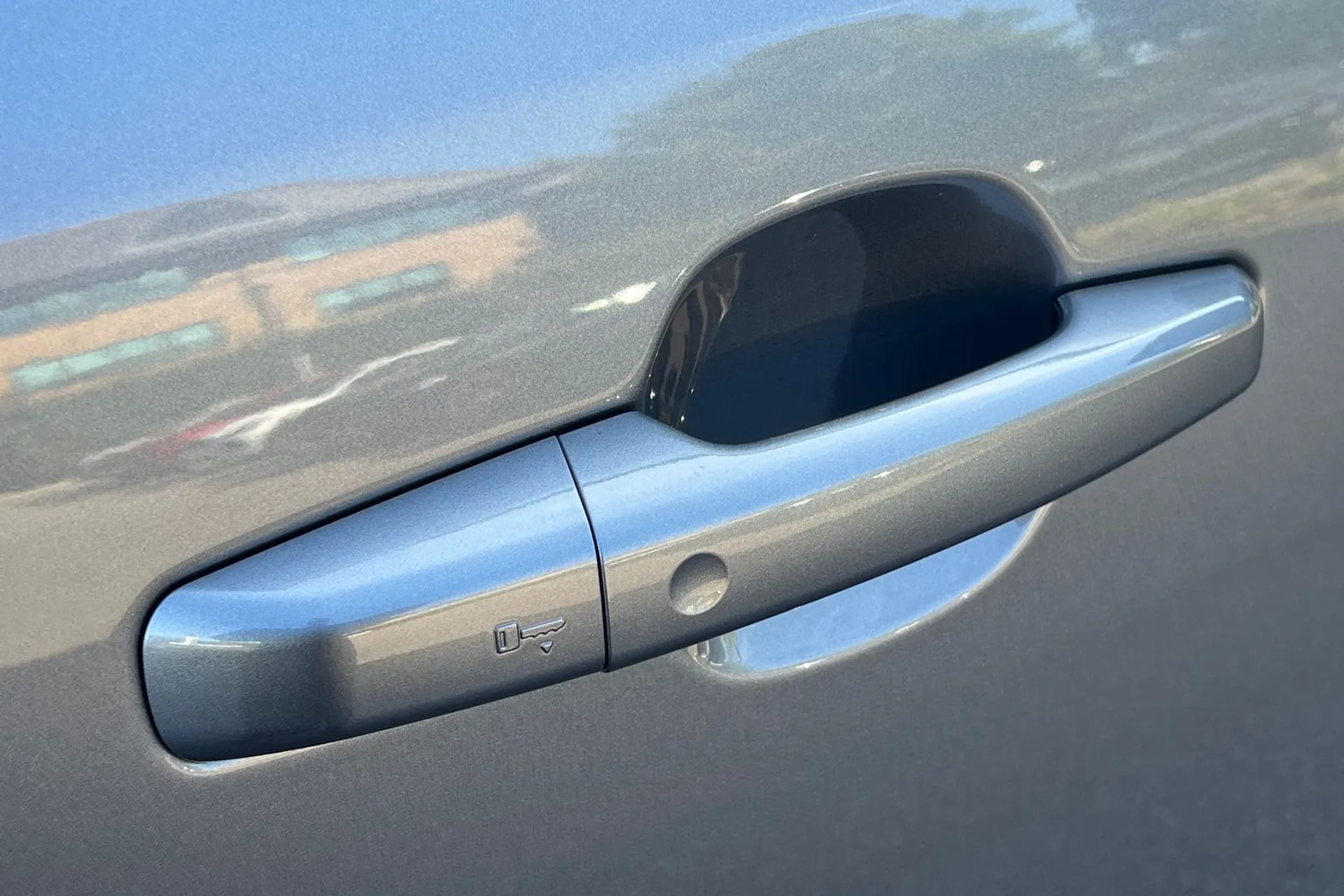Jaguar F-Pace thumbnail image number 27