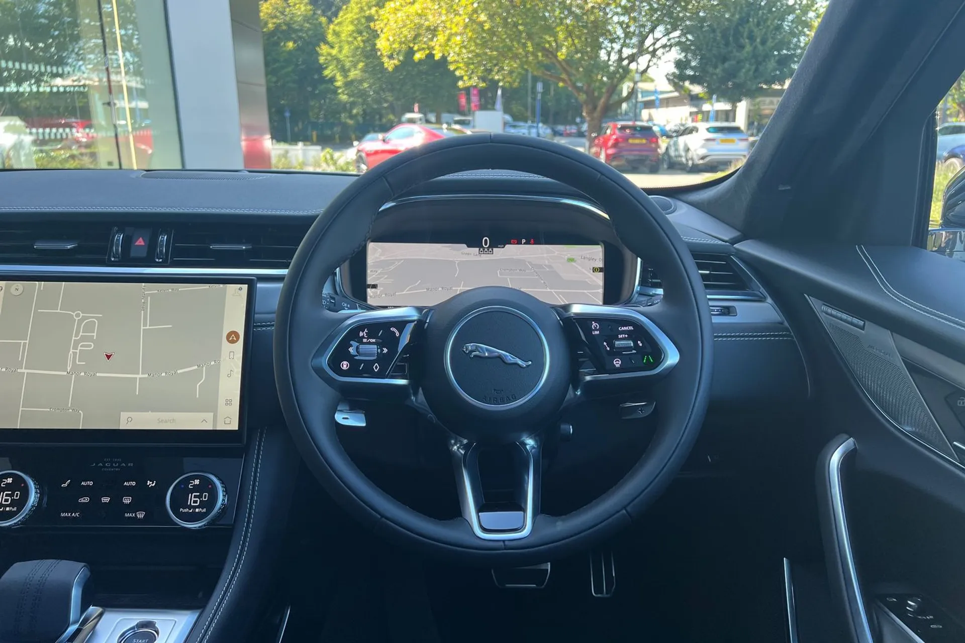 Jaguar F-Pace thumbnail image number 20