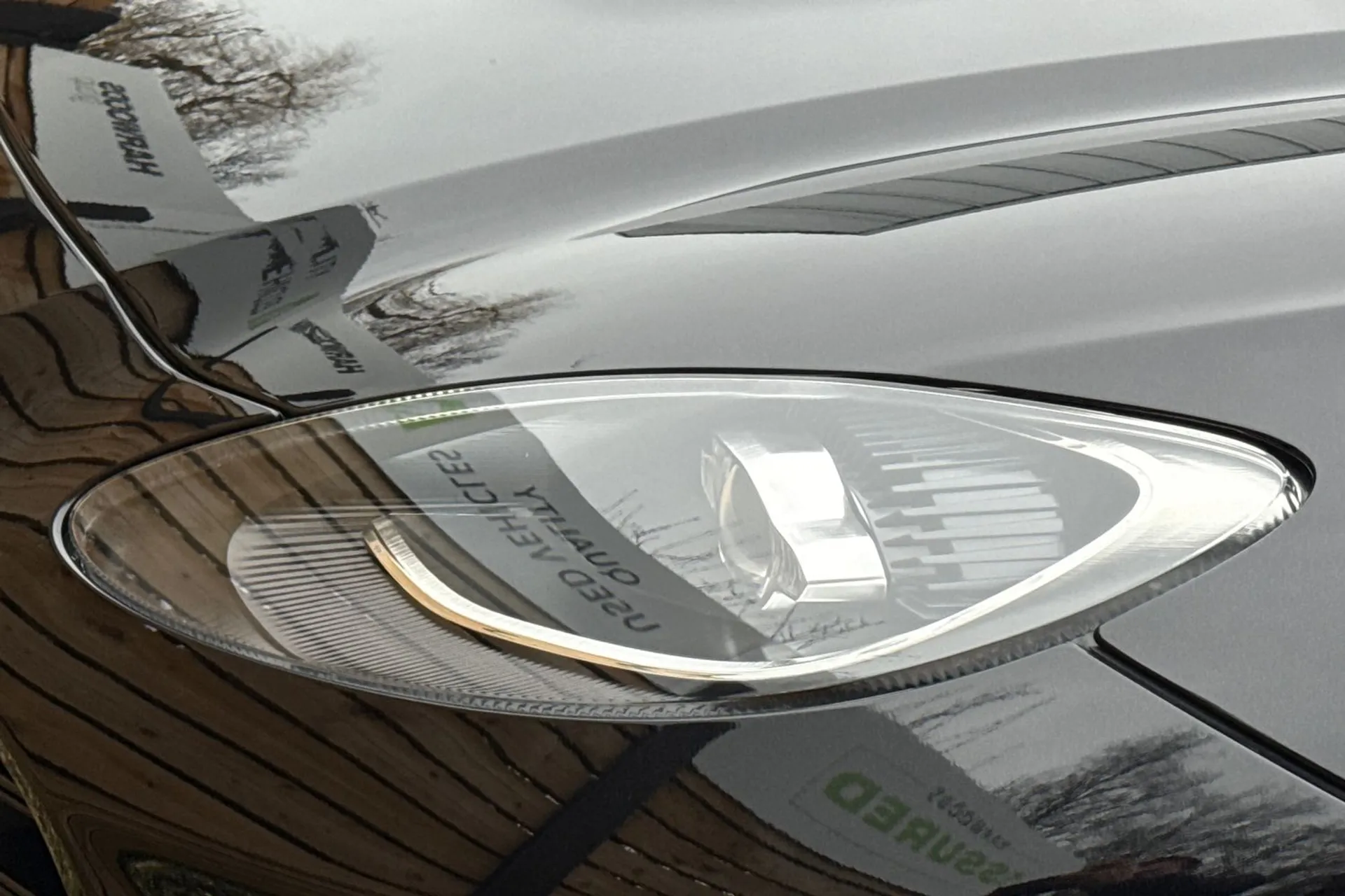 Aston Martin DBX thumbnail image number 44