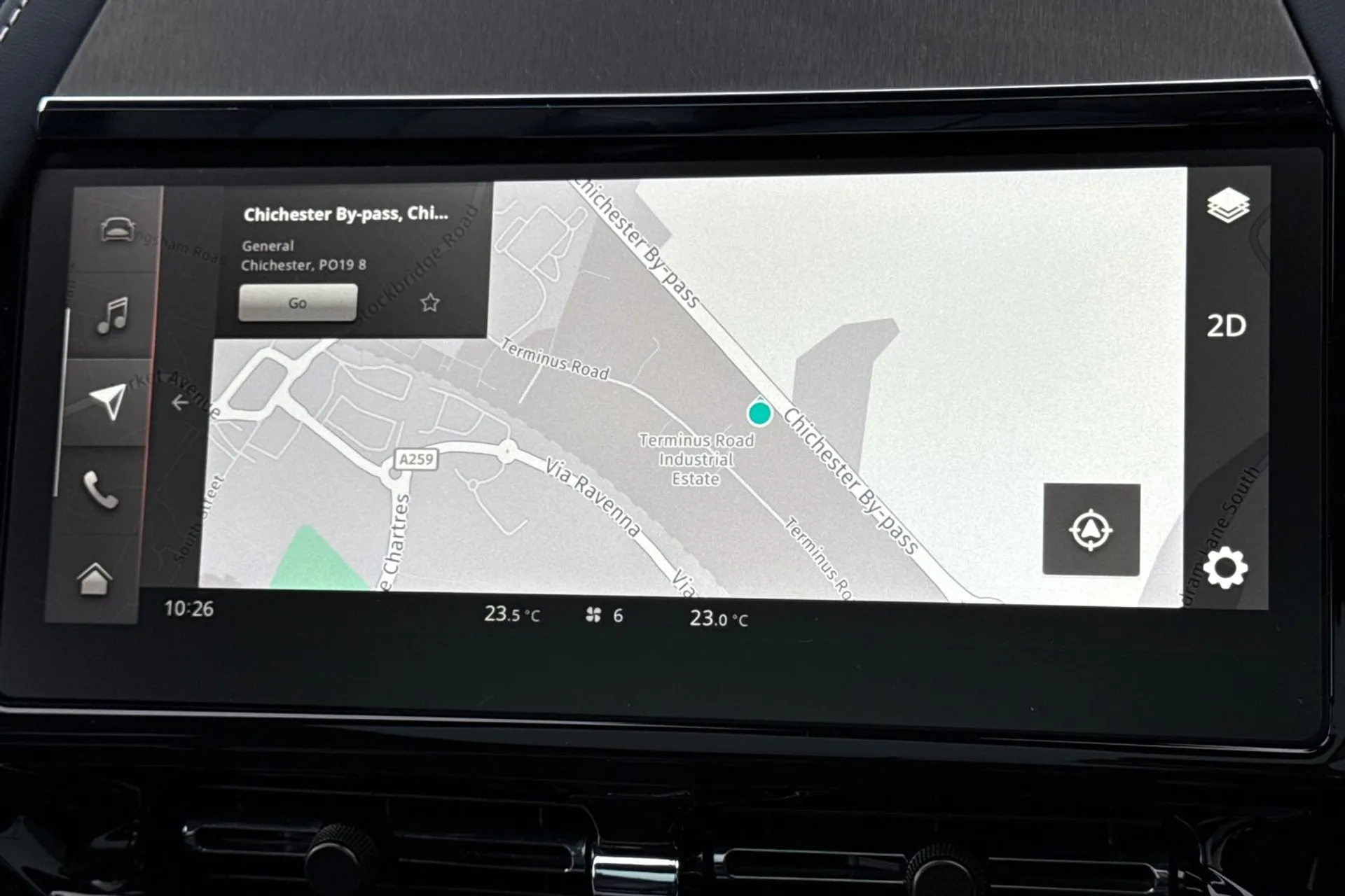 Aston Martin DBX thumbnail image number 5