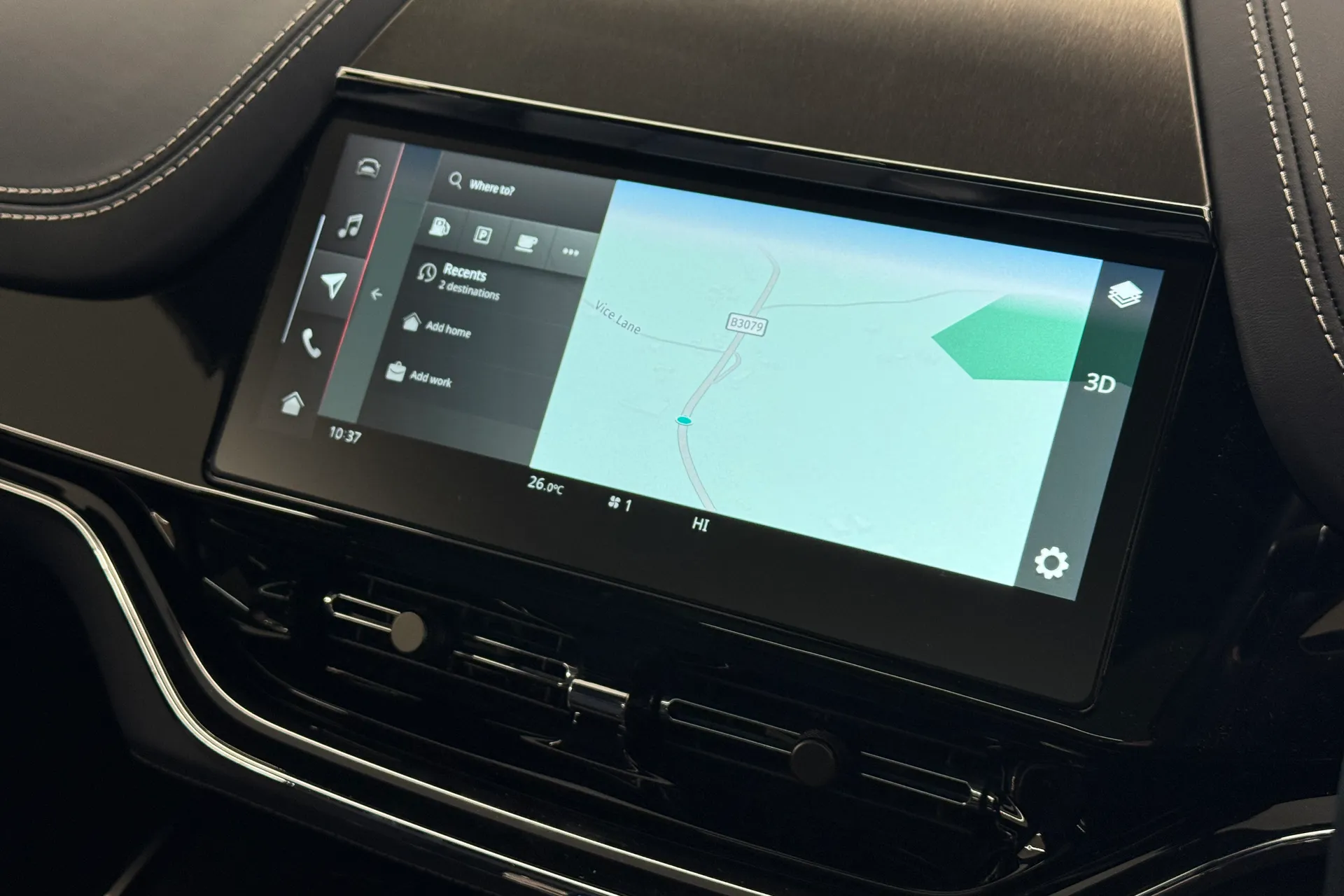 Aston Martin DBX thumbnail image number 18
