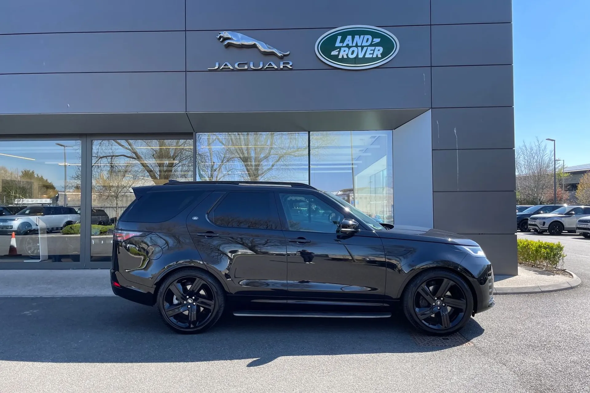 LAND ROVER DISCOVERY thumbnail image number 2