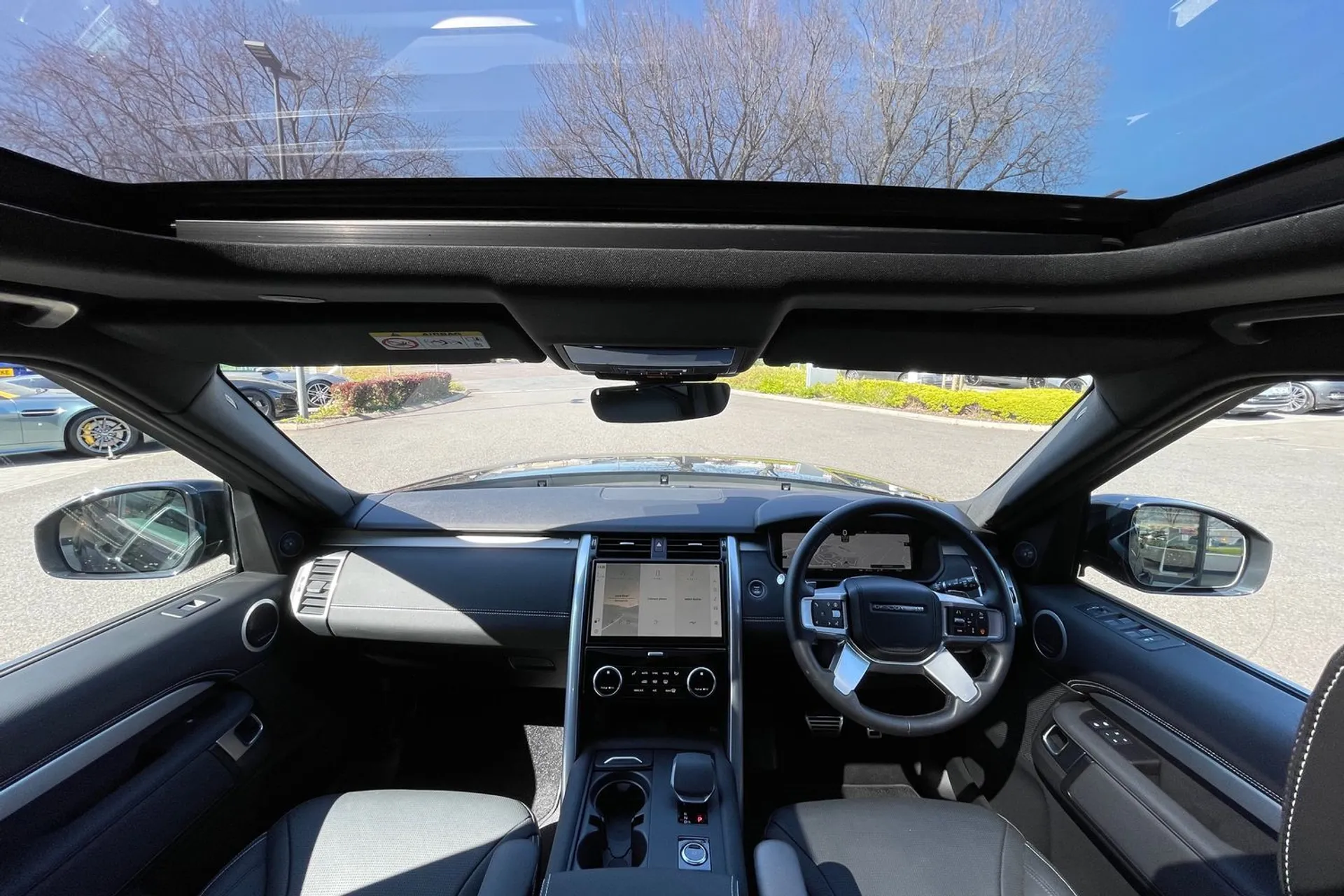 LAND ROVER DISCOVERY thumbnail image number 3