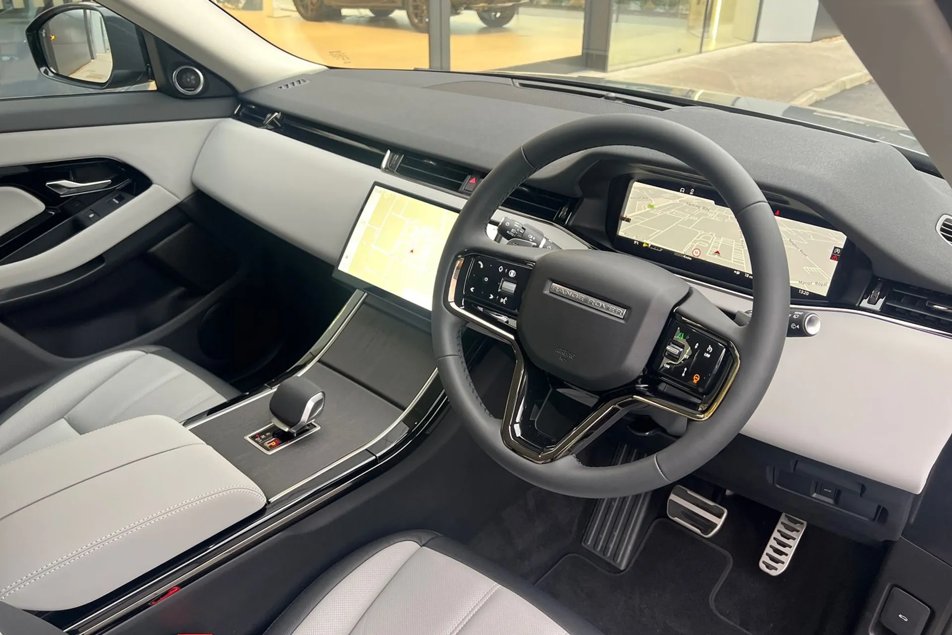 LAND ROVER RANGE ROVER EVOQUE thumbnail image number 44