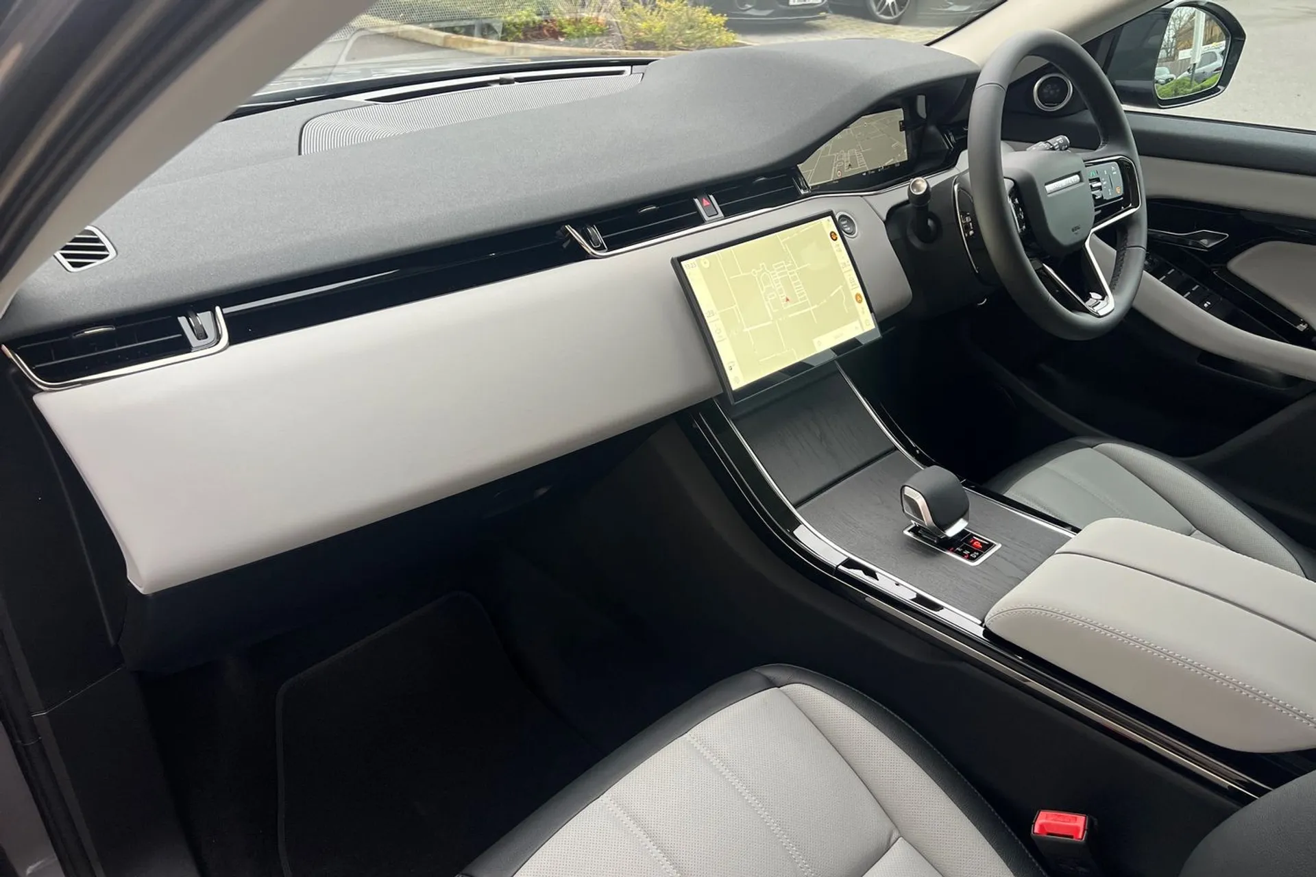 LAND ROVER RANGE ROVER EVOQUE thumbnail image number 46