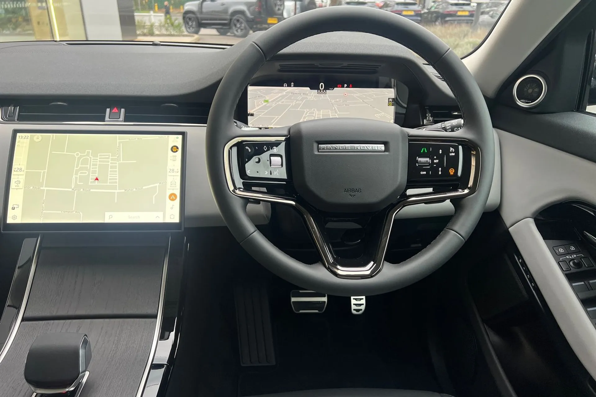 LAND ROVER RANGE ROVER EVOQUE thumbnail image number 31