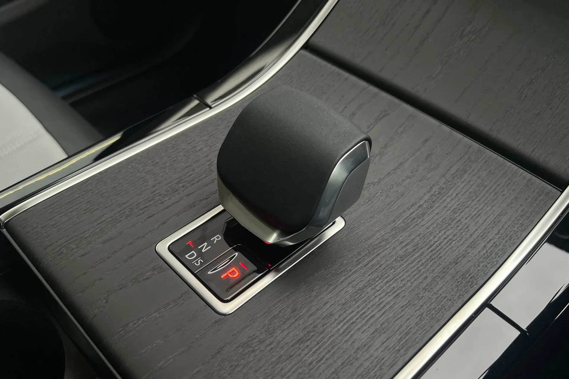 LAND ROVER RANGE ROVER EVOQUE thumbnail image number 27
