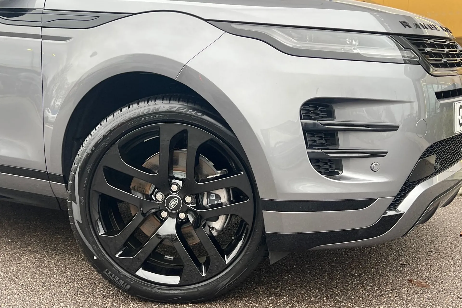 LAND ROVER RANGE ROVER EVOQUE thumbnail image number 9