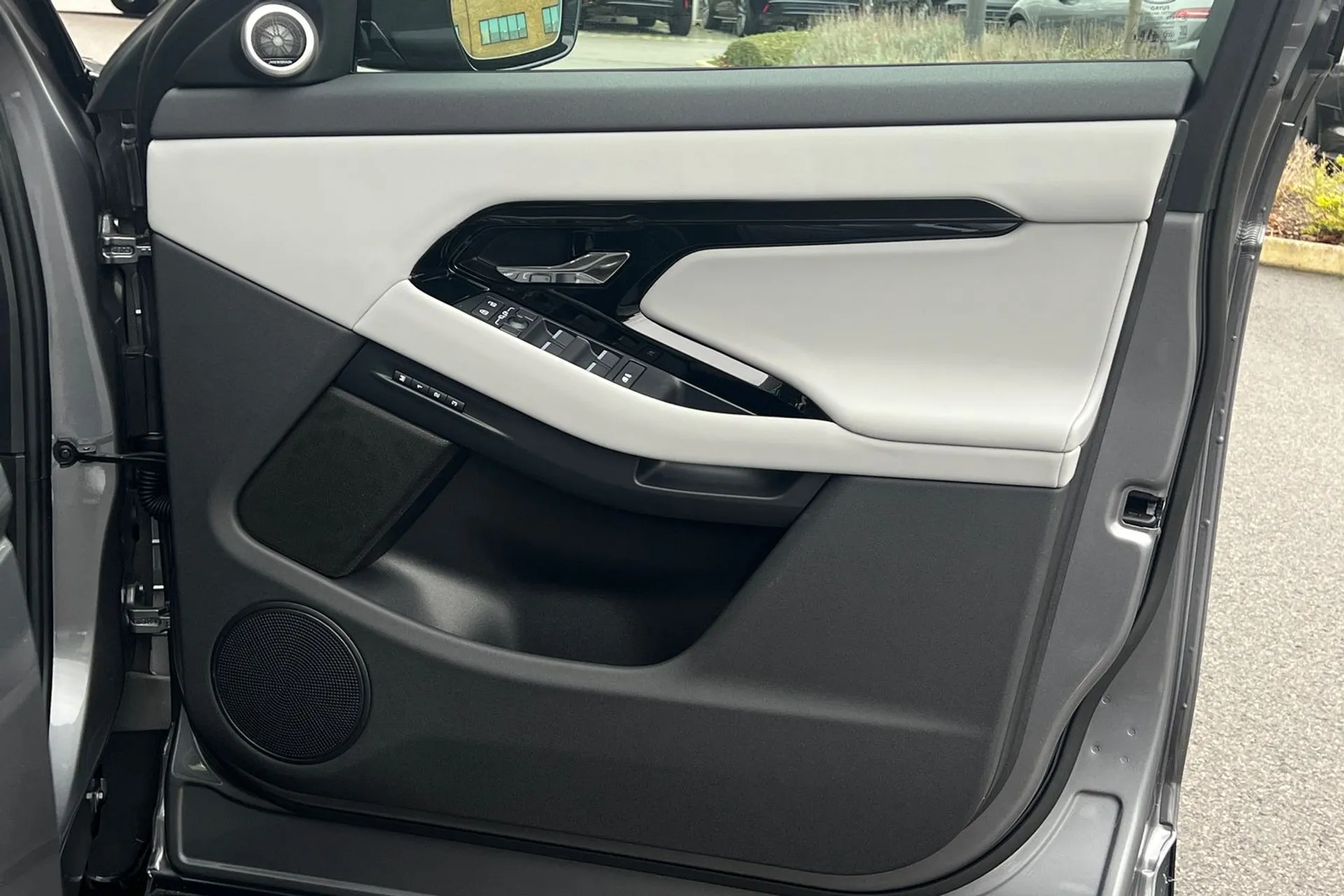 LAND ROVER RANGE ROVER EVOQUE thumbnail image number 54