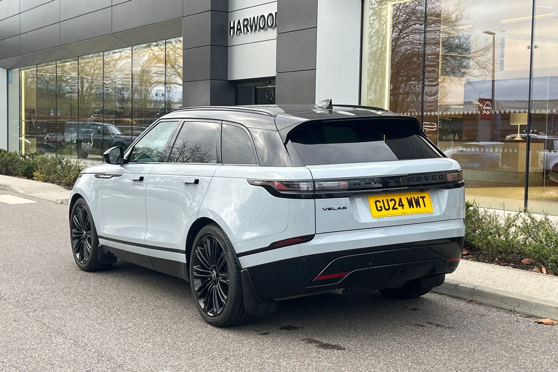 LAND ROVER RANGE ROVER VELAR thumbnail image number 14