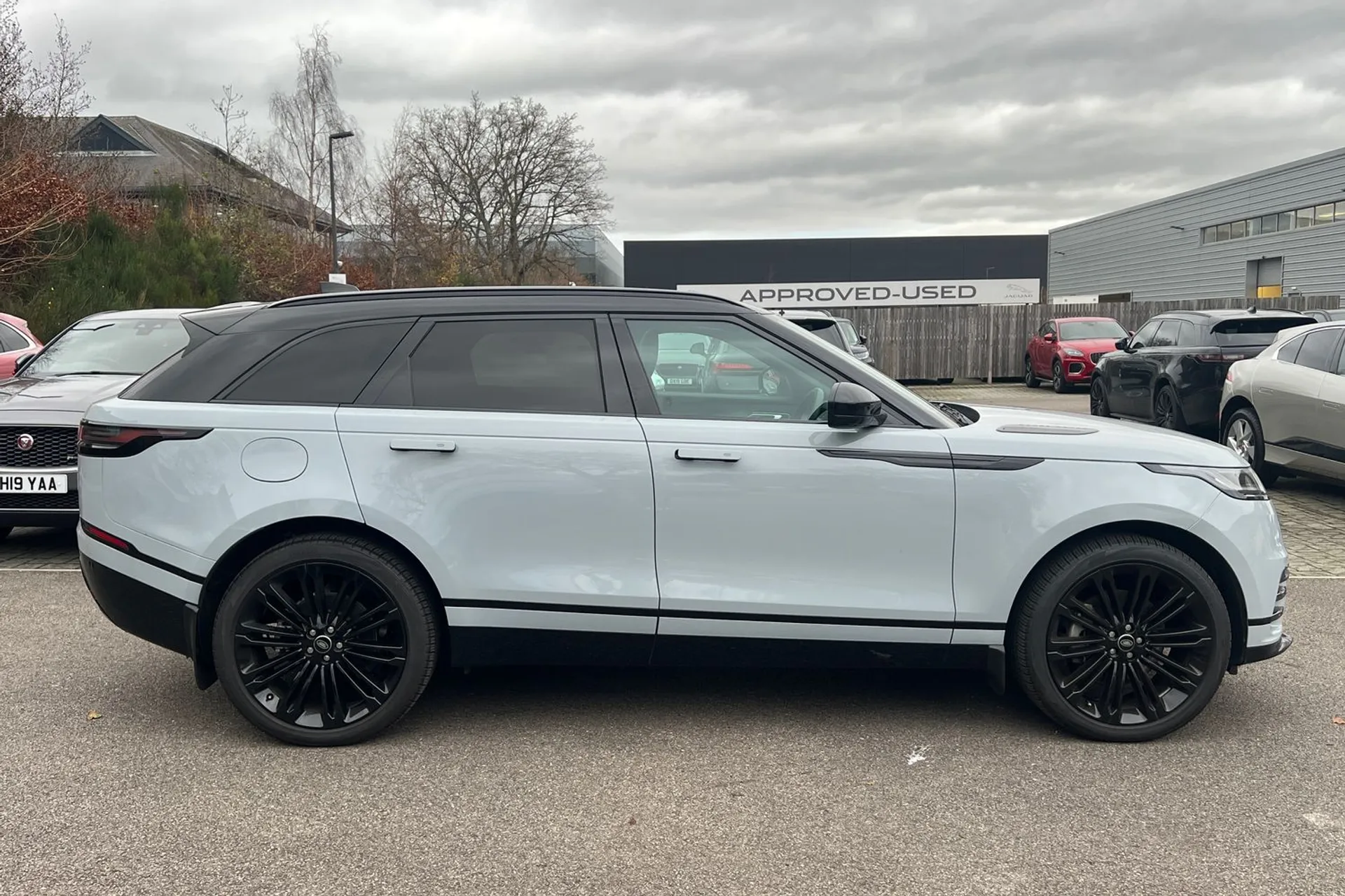 LAND ROVER RANGE ROVER VELAR thumbnail image number 59