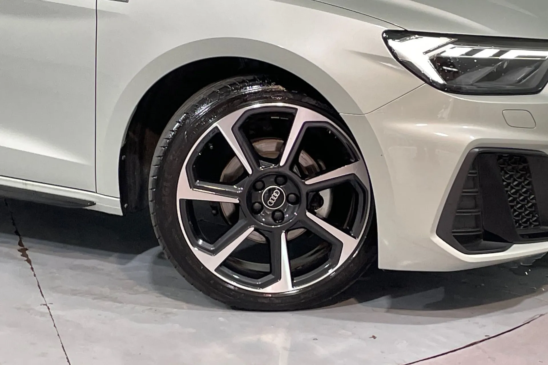 Audi A1 thumbnail image number 8