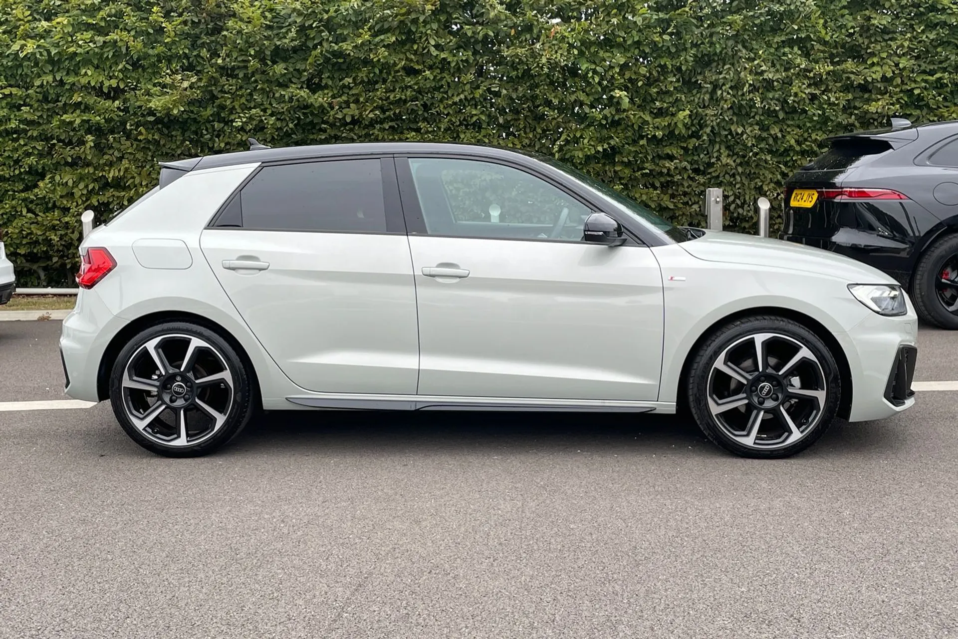 Audi A1 thumbnail image number 2