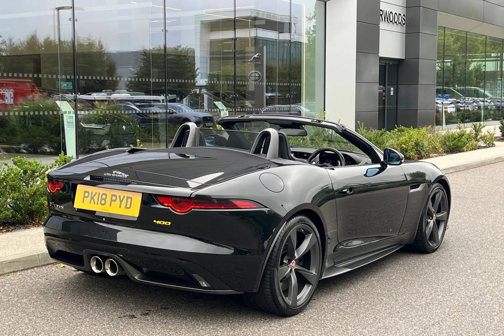 Jaguar F-TYPE thumbnail image number 9